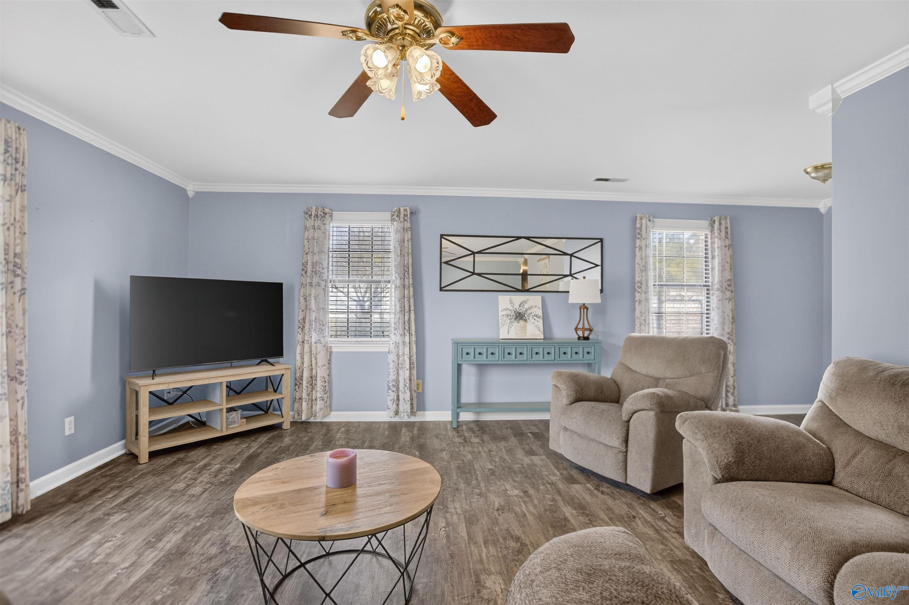 4885 Routon Lane