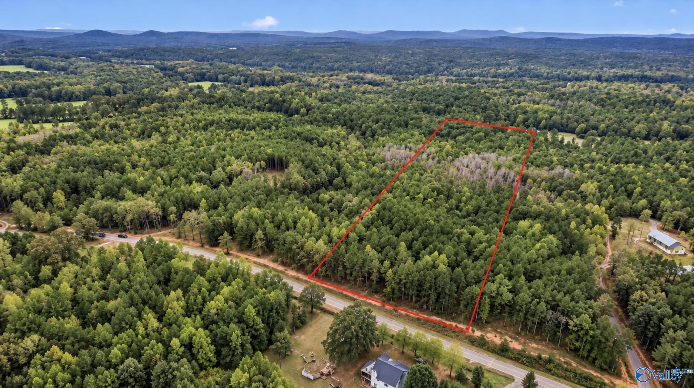 1696 Woods Bend Road