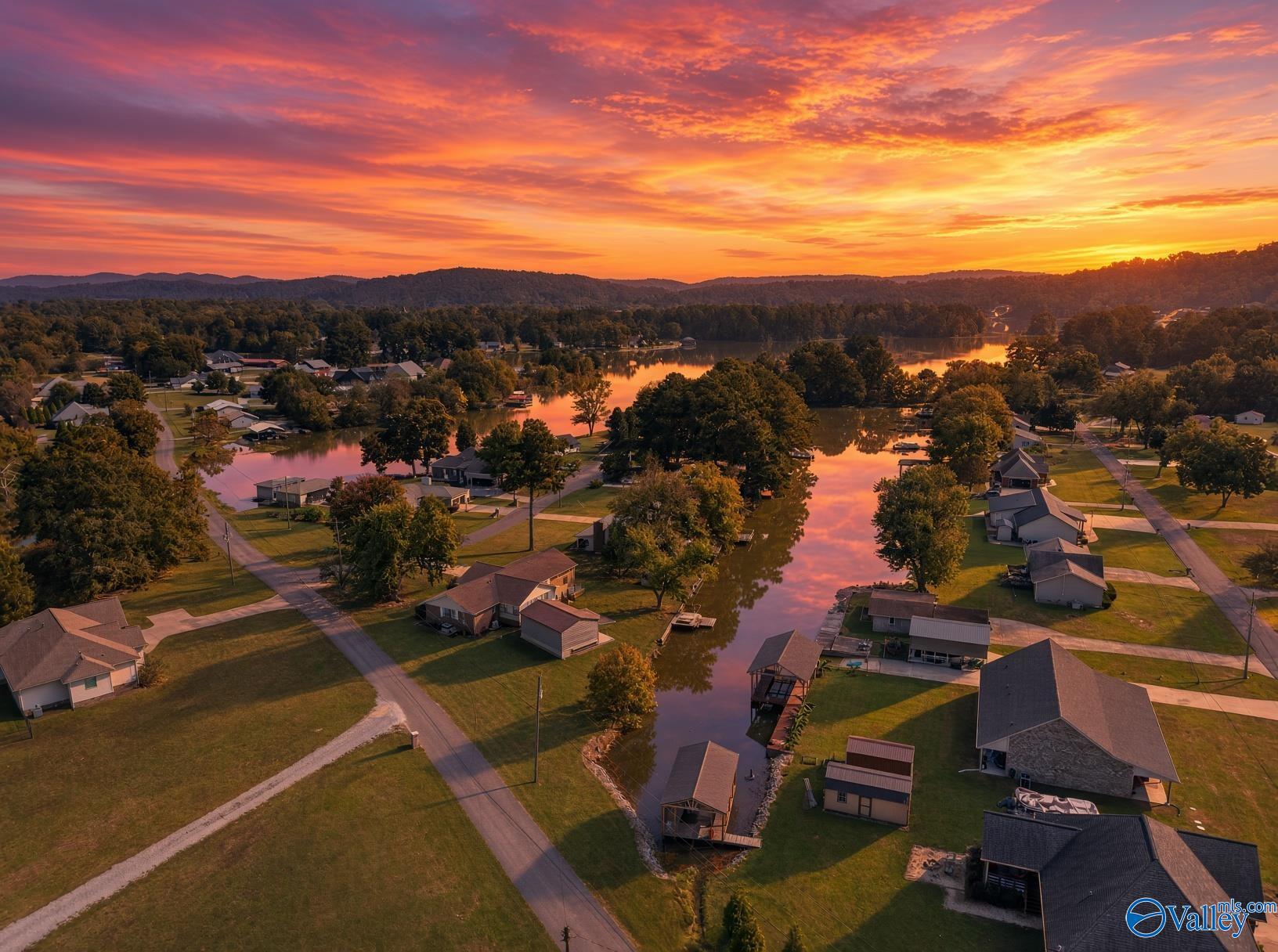 4610 Lake Breeze