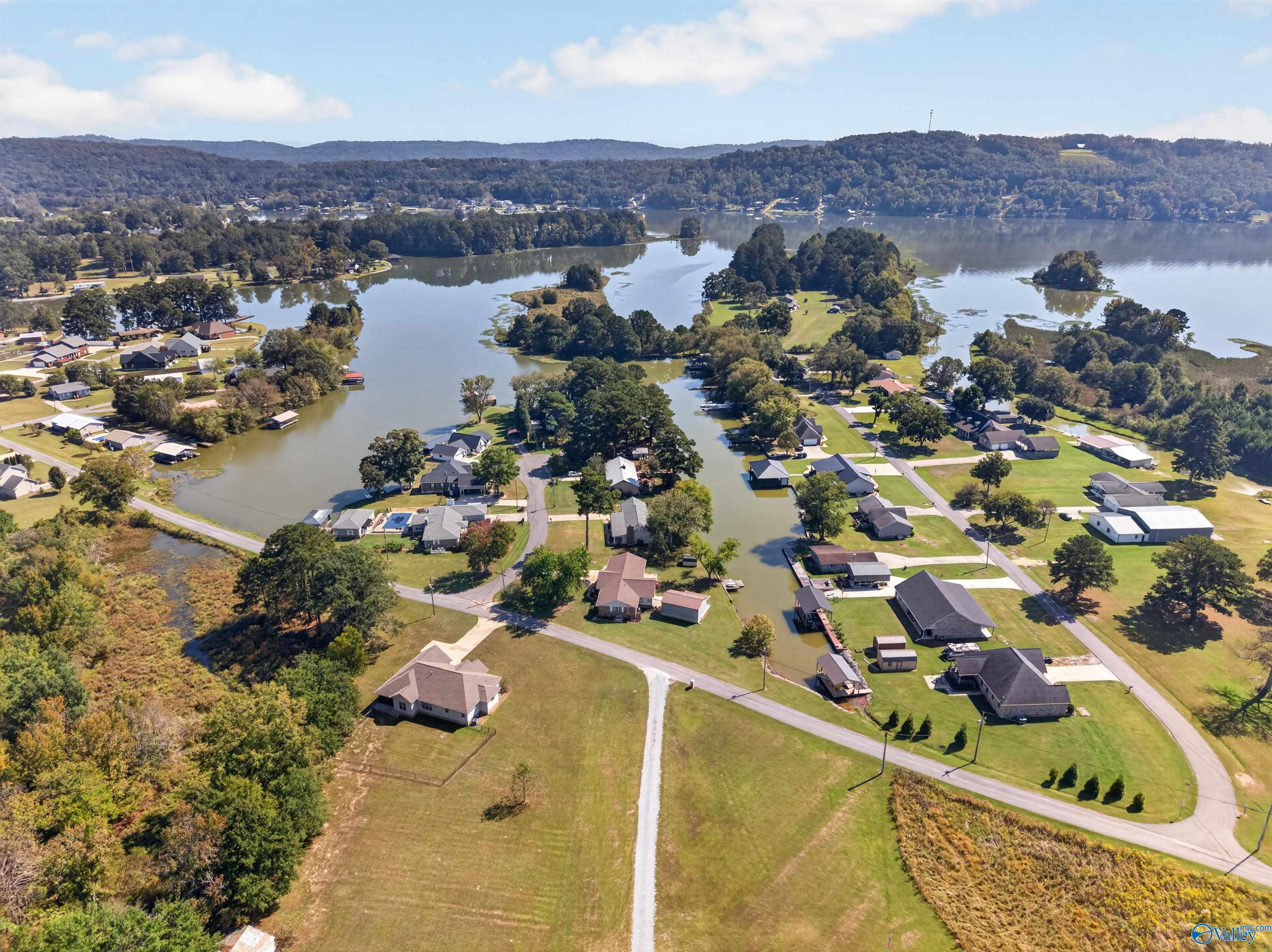 4610 Lake Breeze
