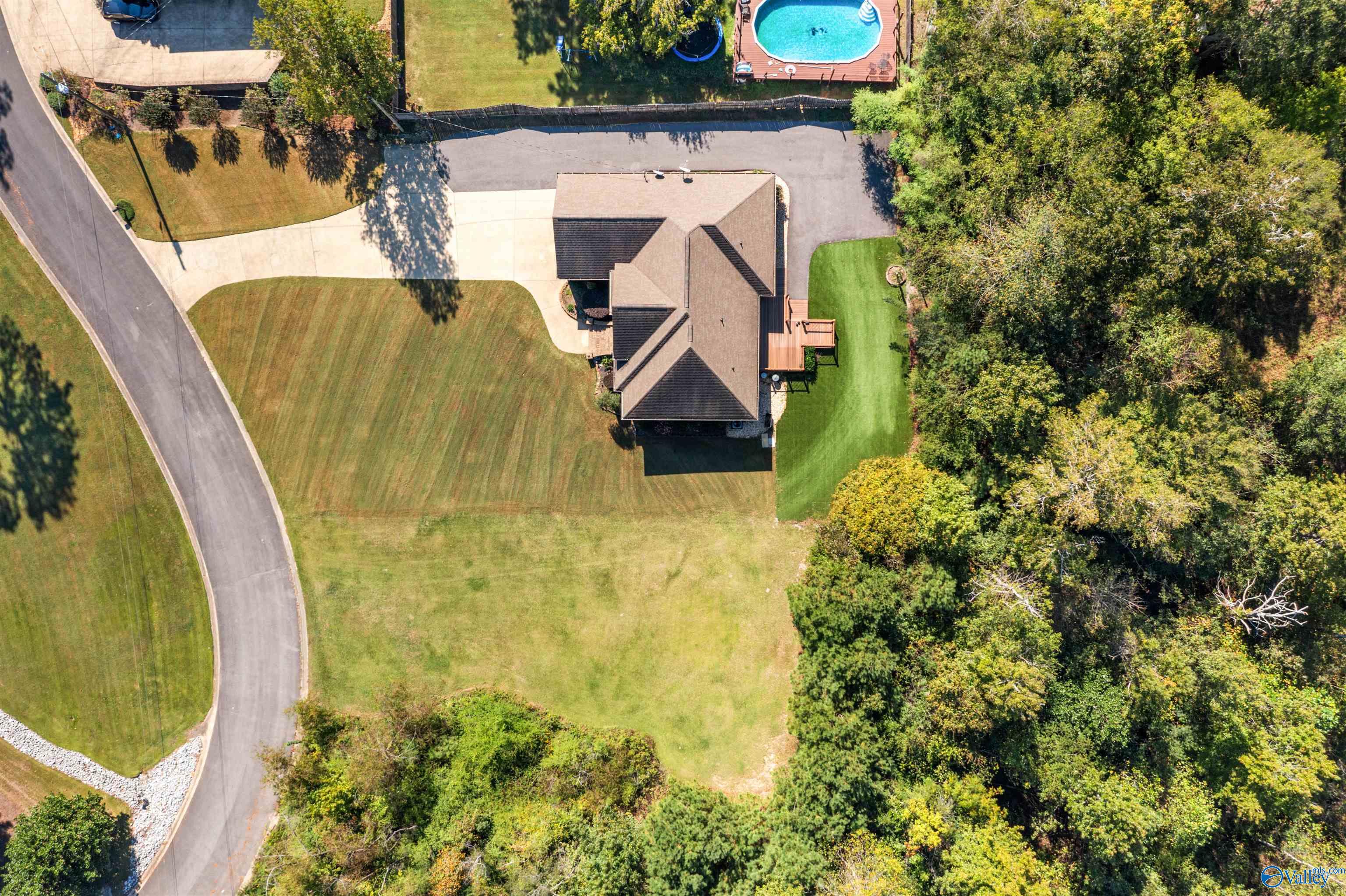 203 Laurel Wood