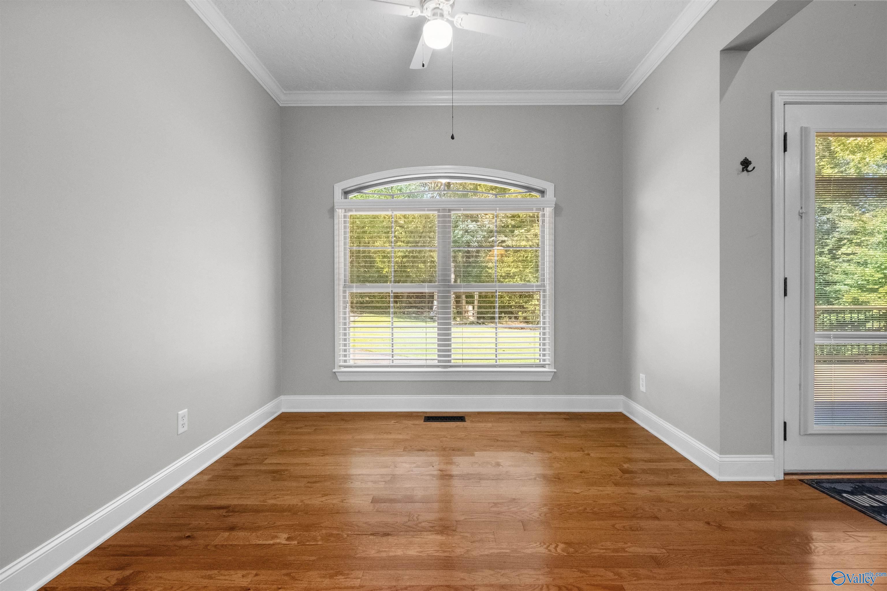 203 Laurel Wood