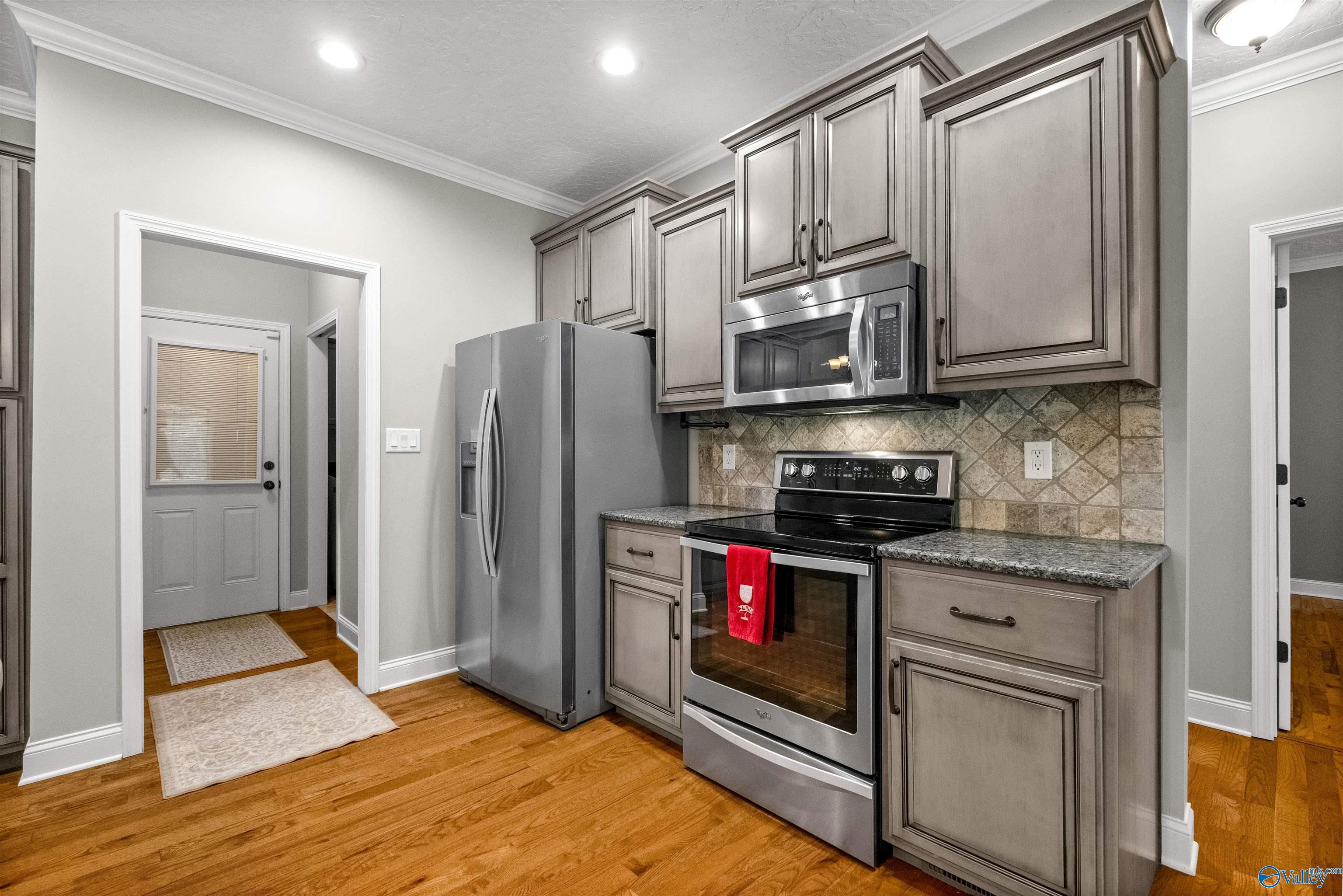 203 Laurel Wood