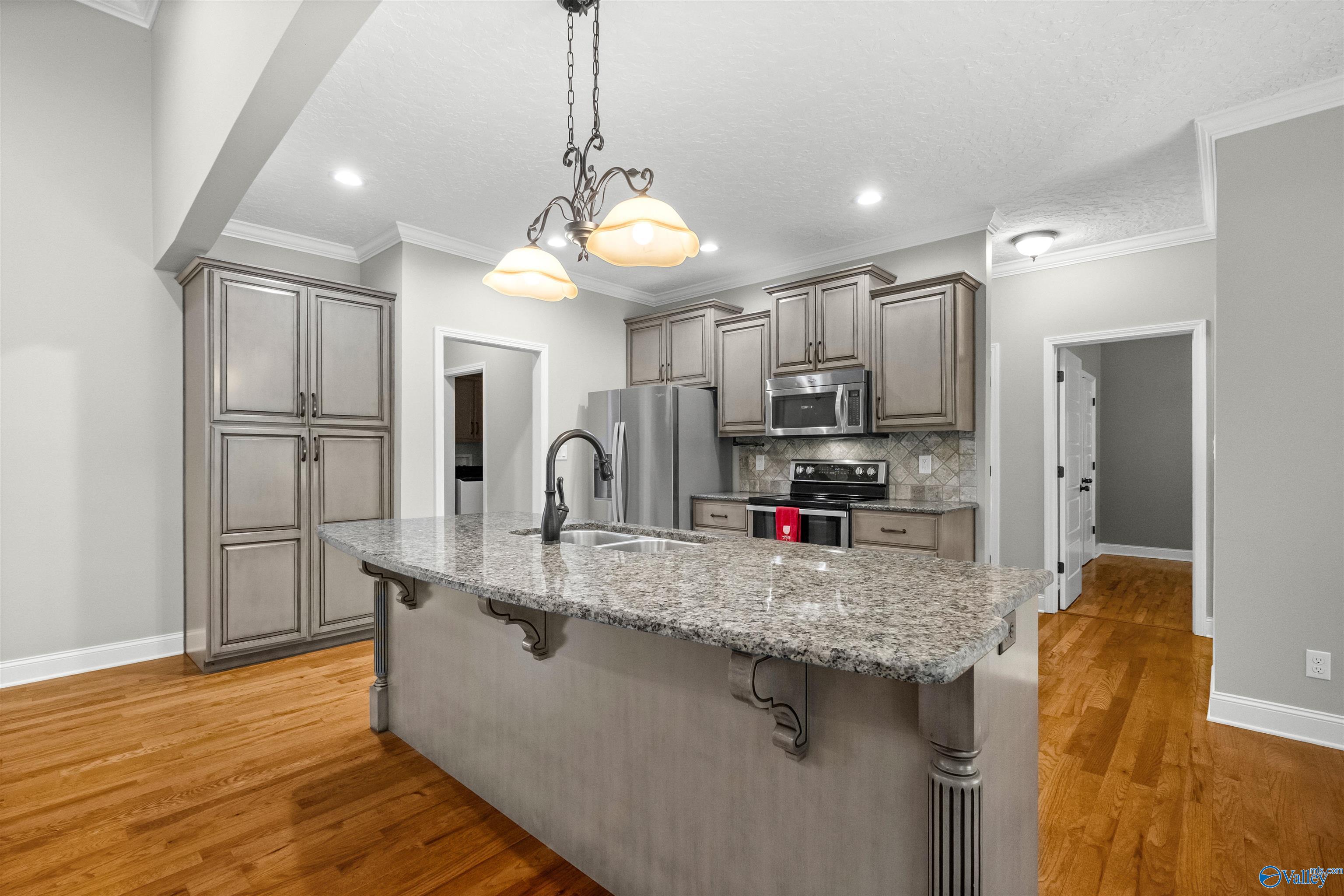 203 Laurel Wood