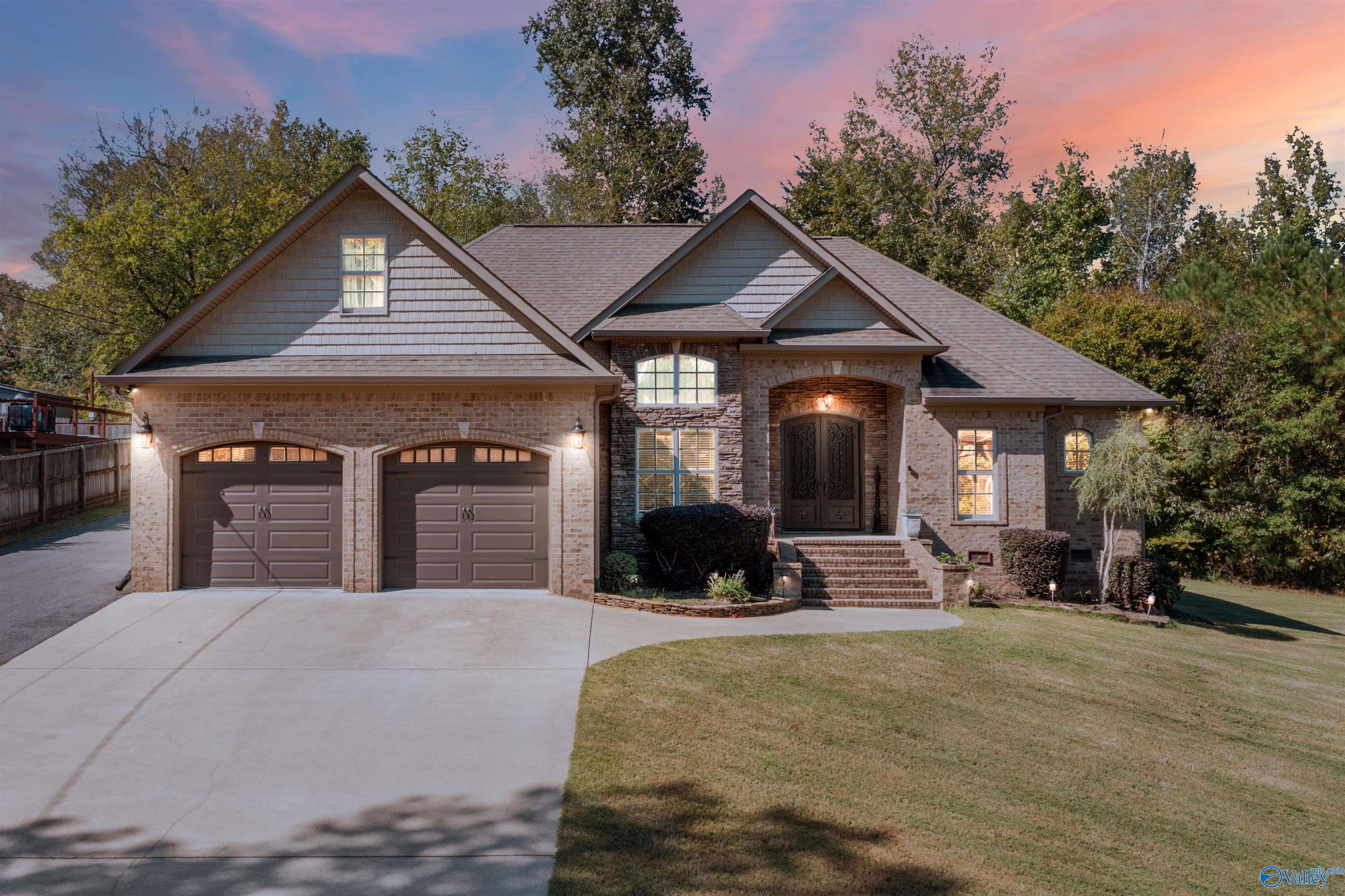 203 Laurel Wood
