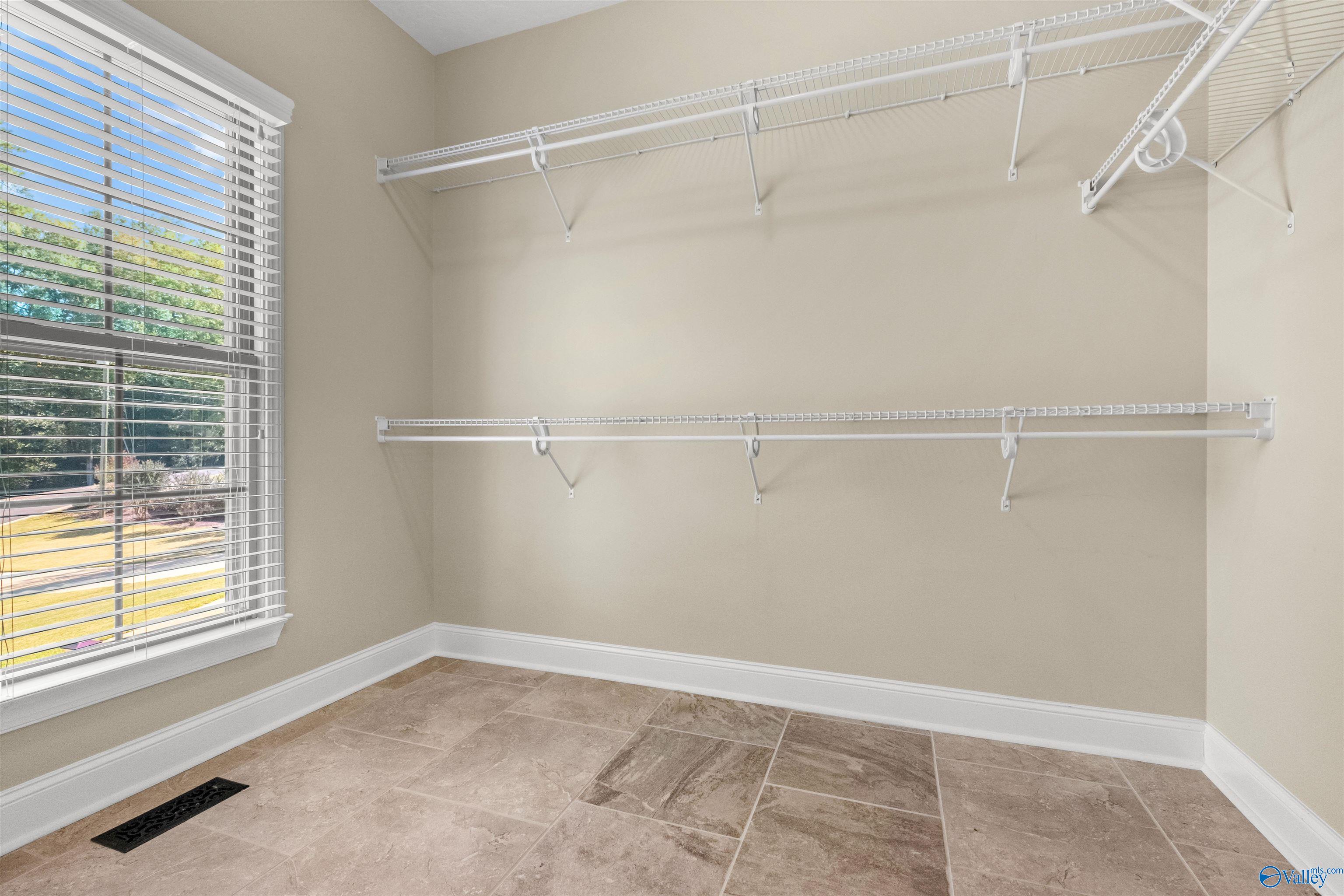 203 Laurel Wood