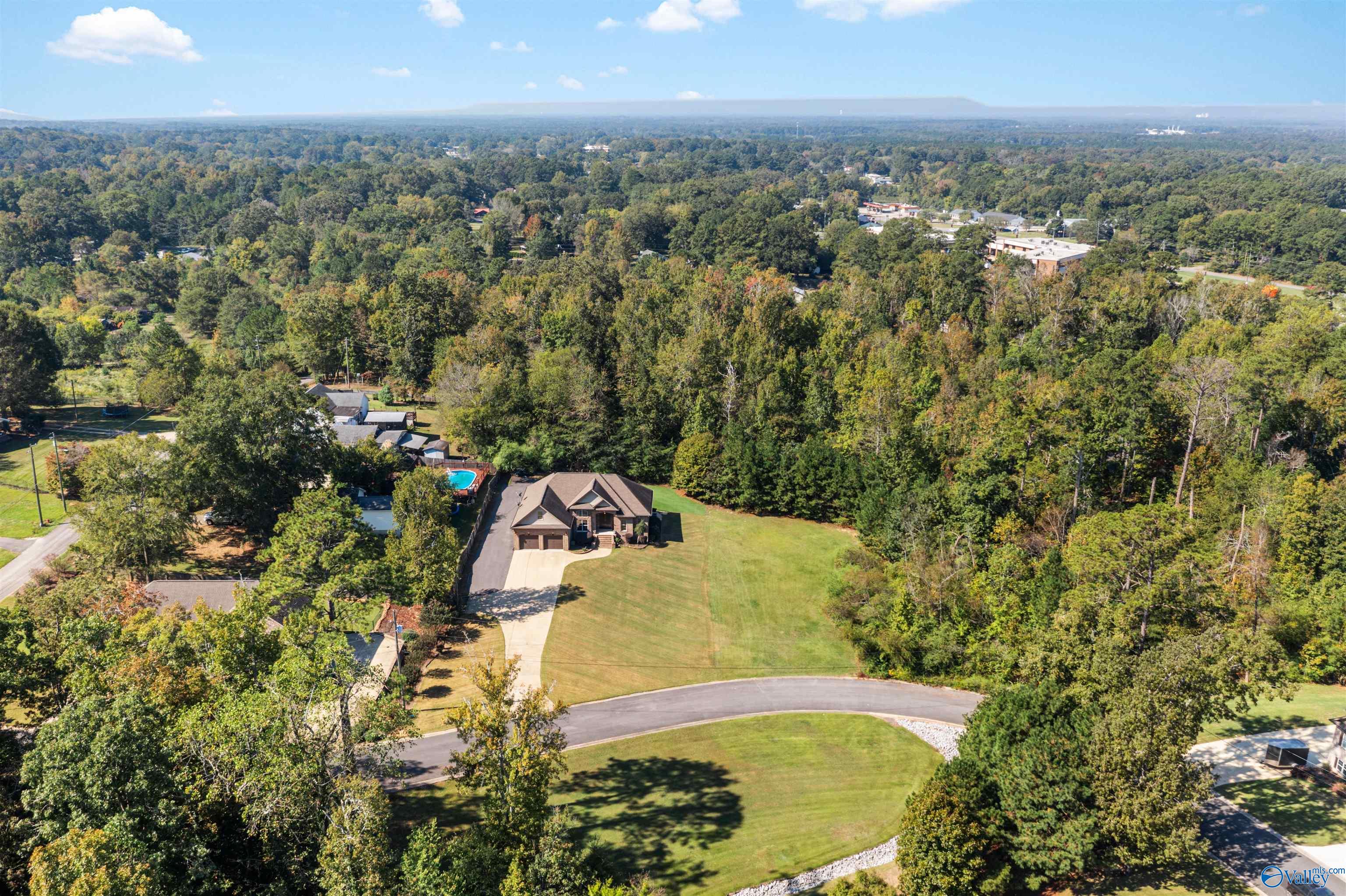 203 Laurel Wood