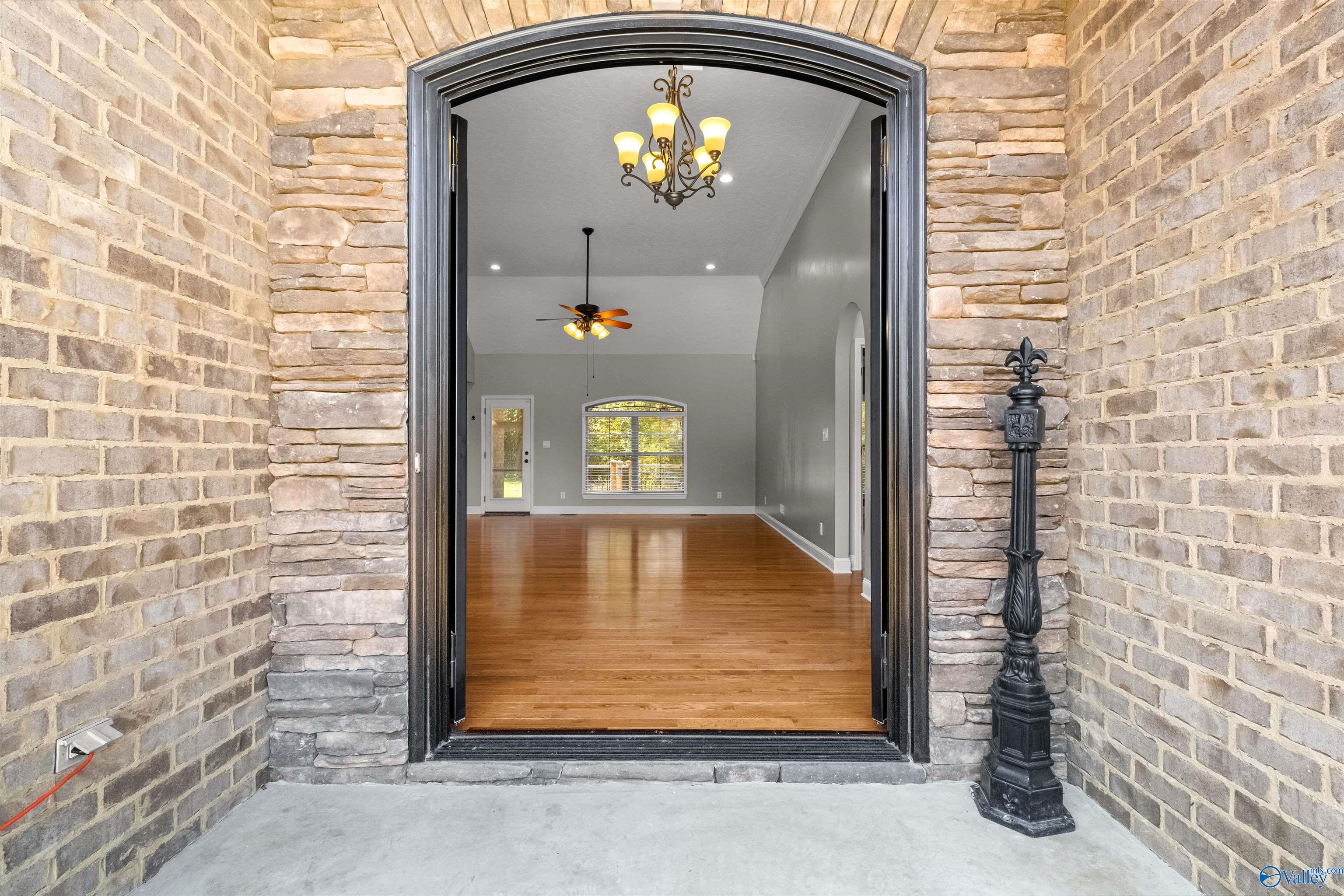 203 Laurel Wood