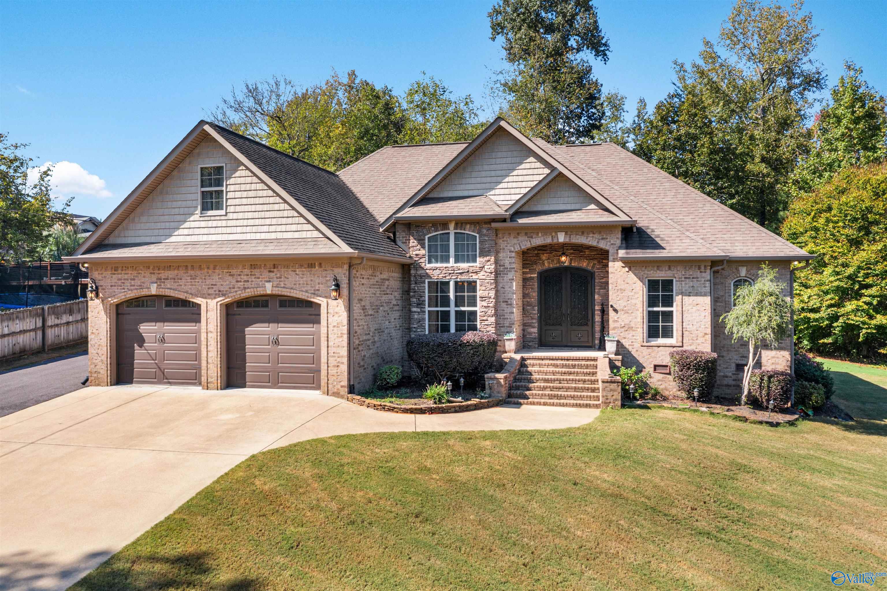 203 Laurel Wood