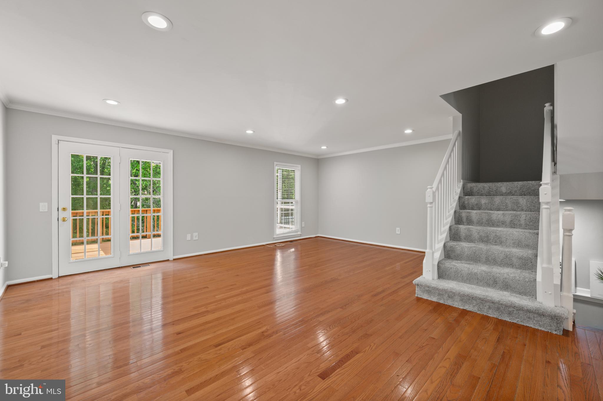 11455 Oak Leaf Dr