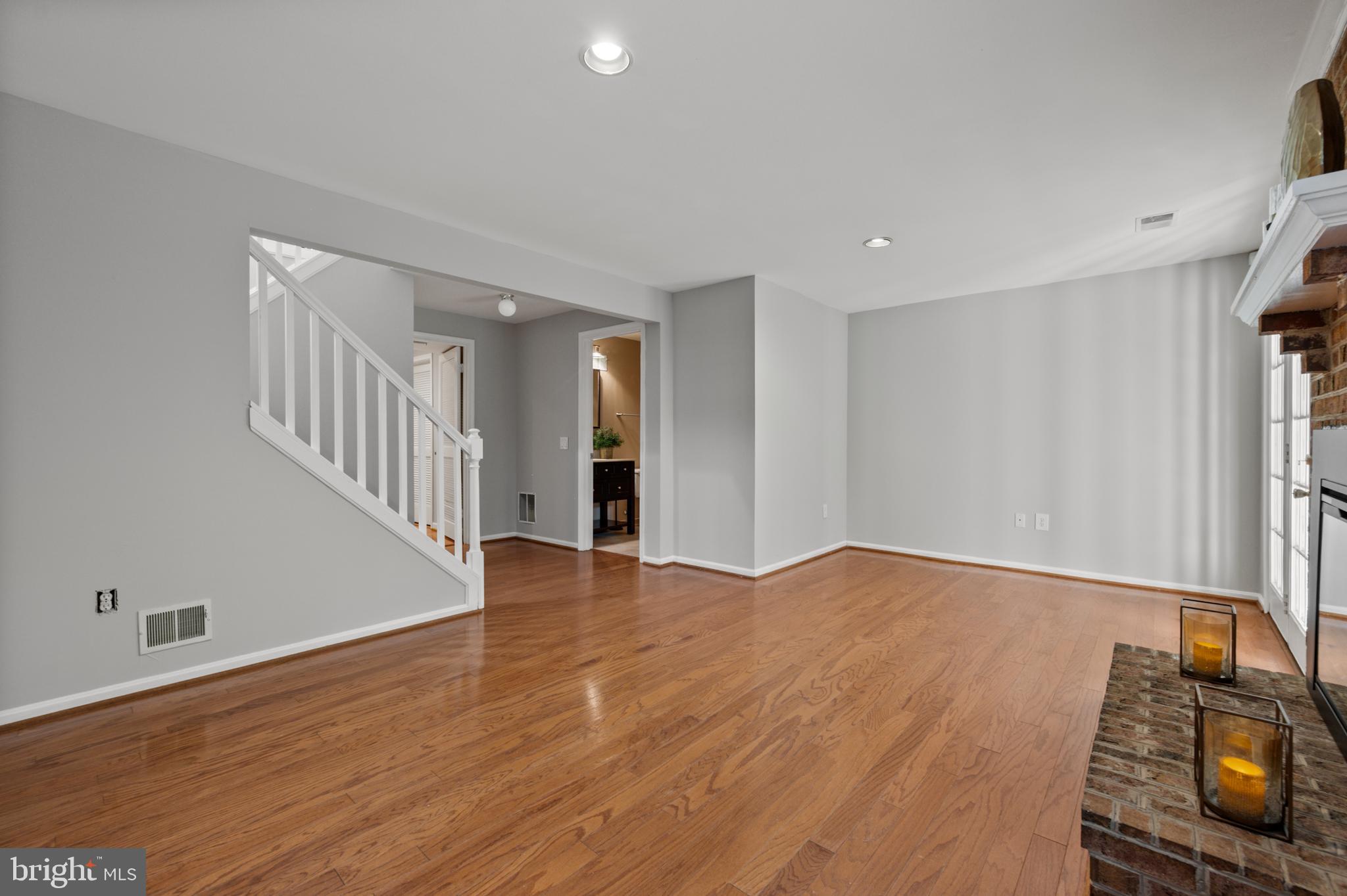 11455 Oak Leaf Dr