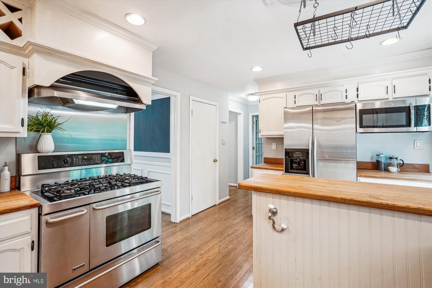 8322 Cushing Ct