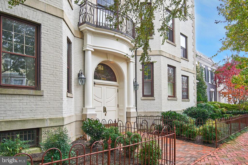 3020 Dent Pl NW #32w