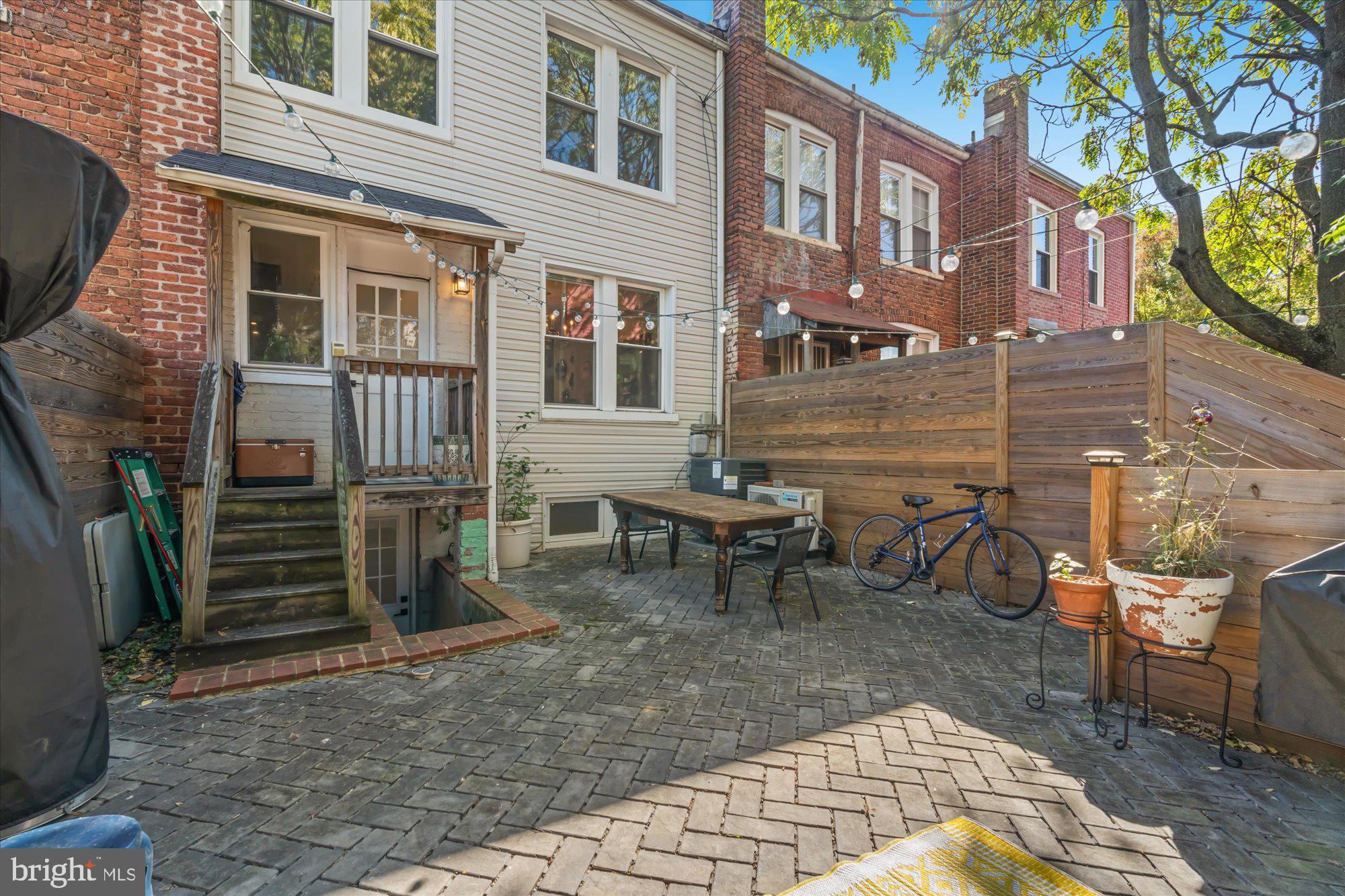 1204 5th St NE