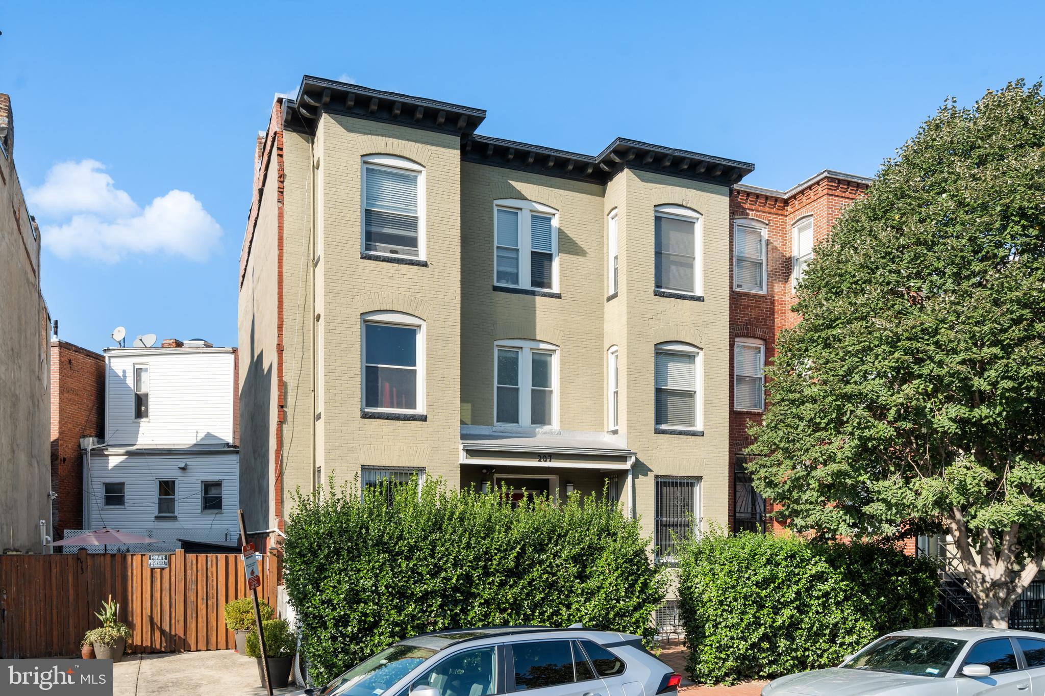 207 R St NW #2
