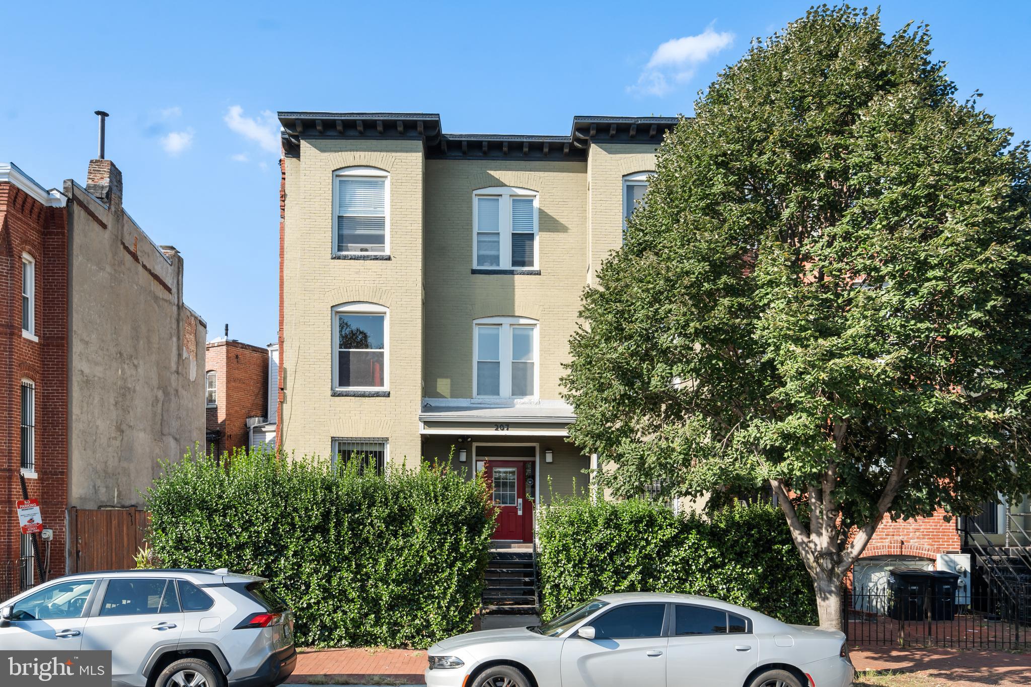 207 R St NW #2