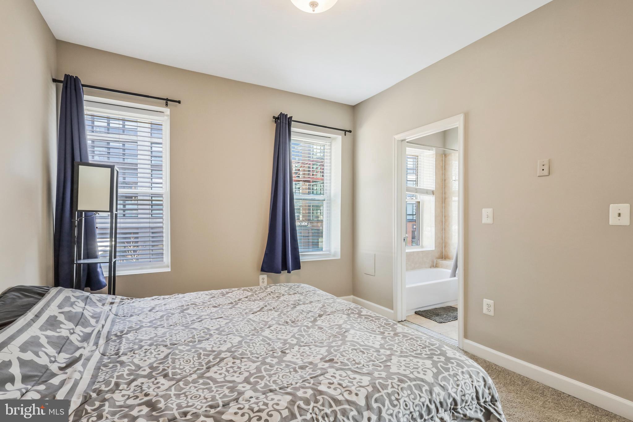 1628 Eckington Pl NE