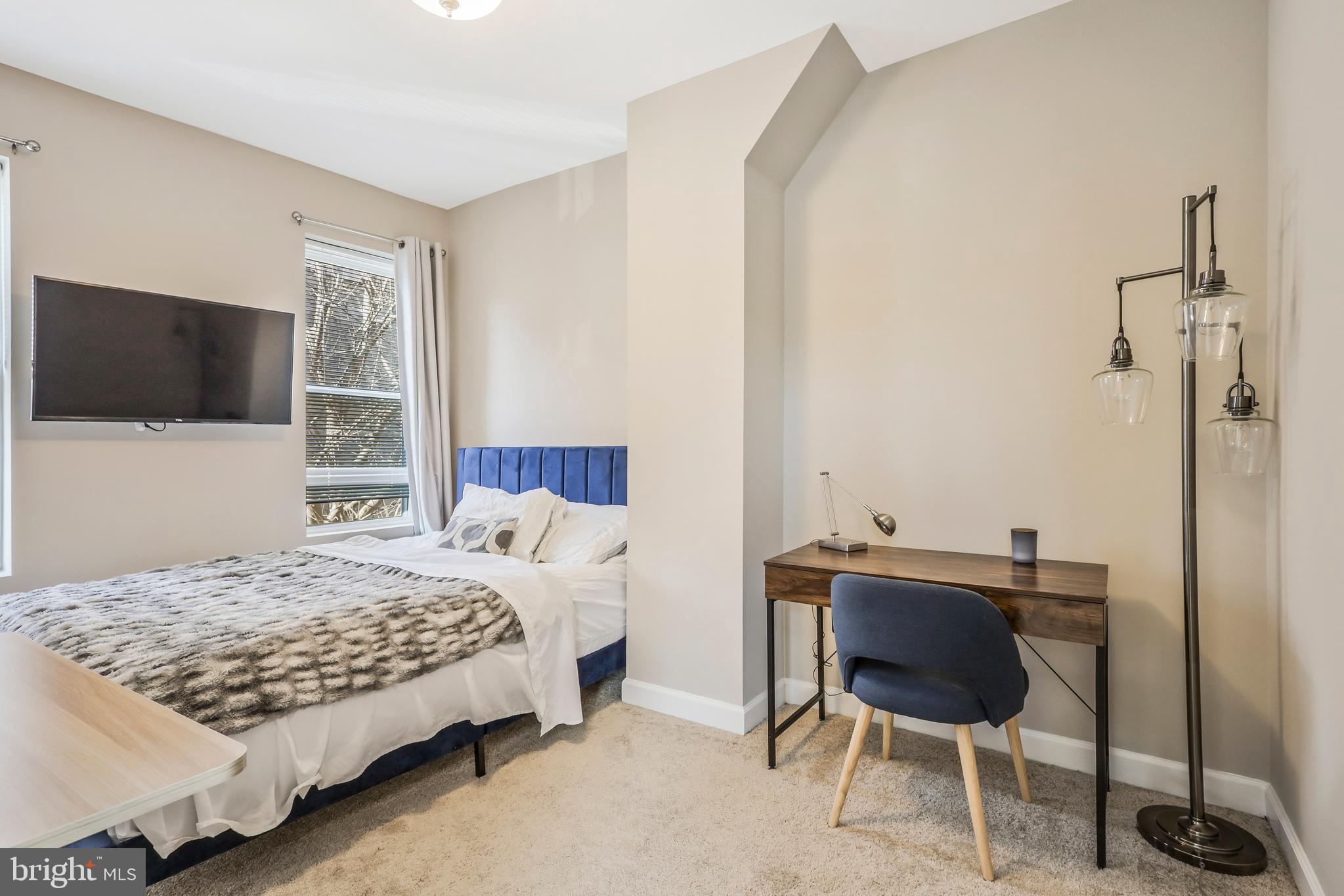 1628 Eckington Pl NE