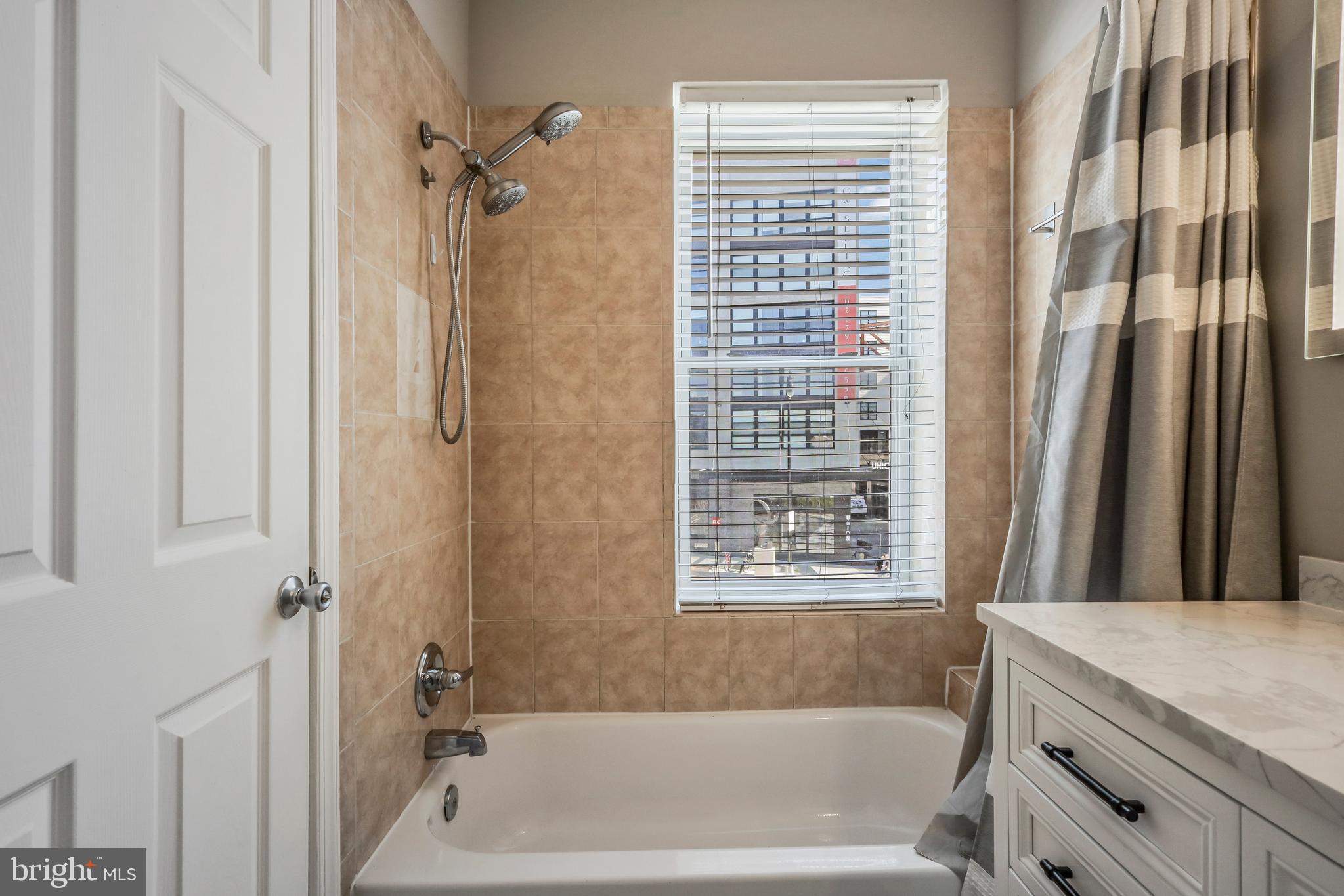 1628 Eckington Pl NE