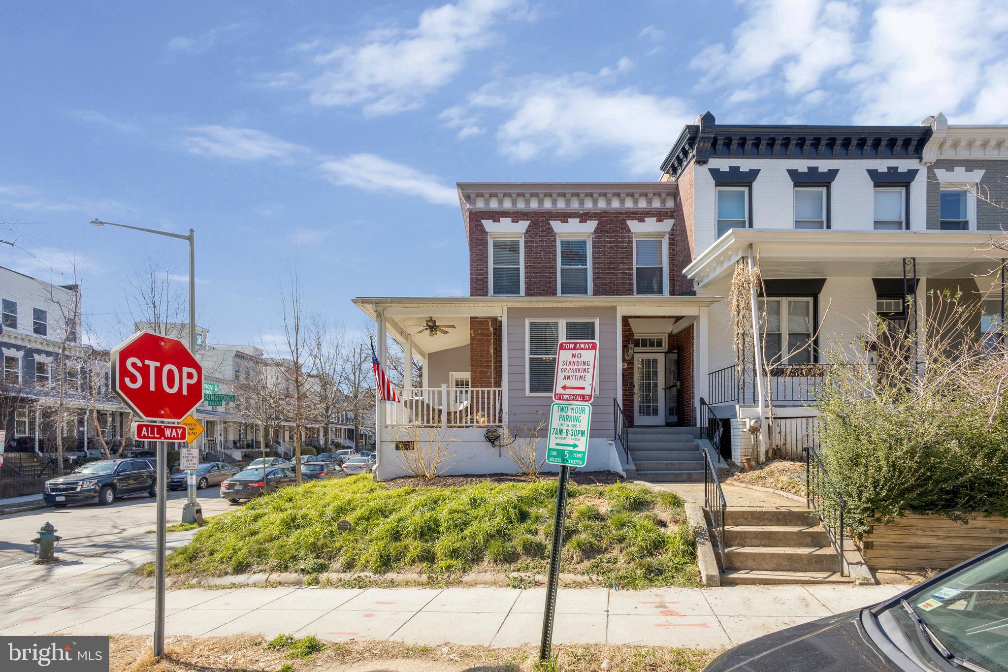 1628 Eckington Pl NE