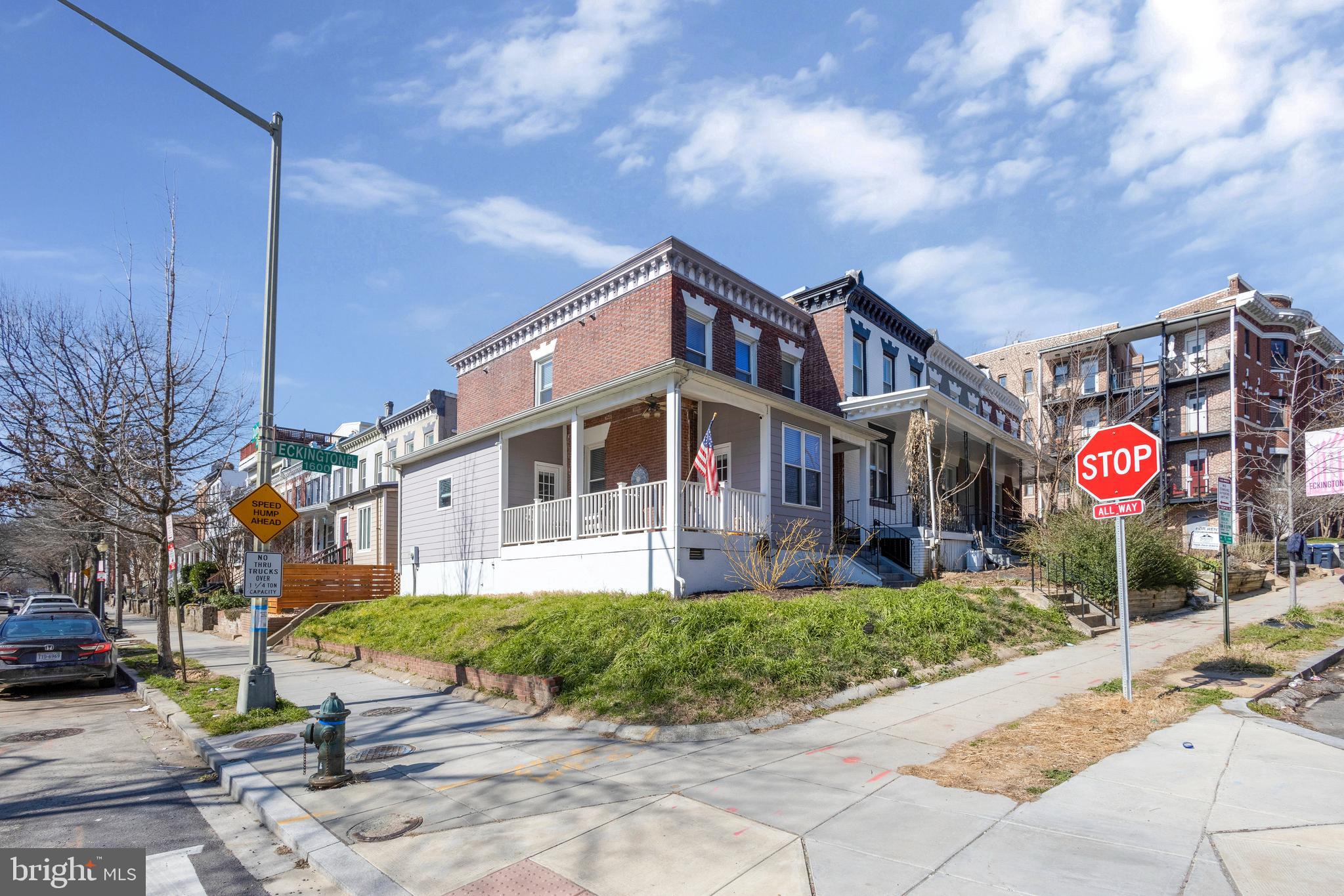 1628 Eckington Pl NE