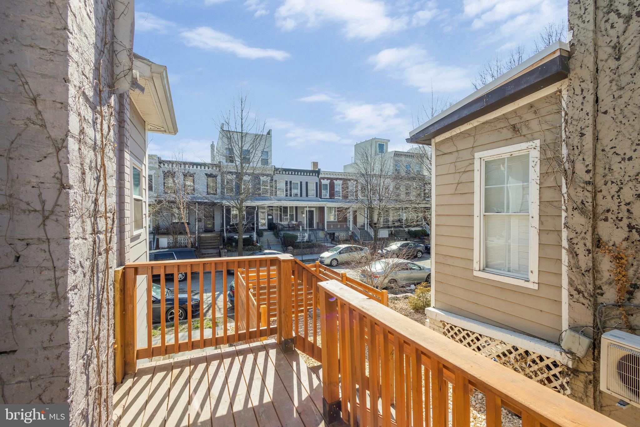 1628 Eckington Pl NE