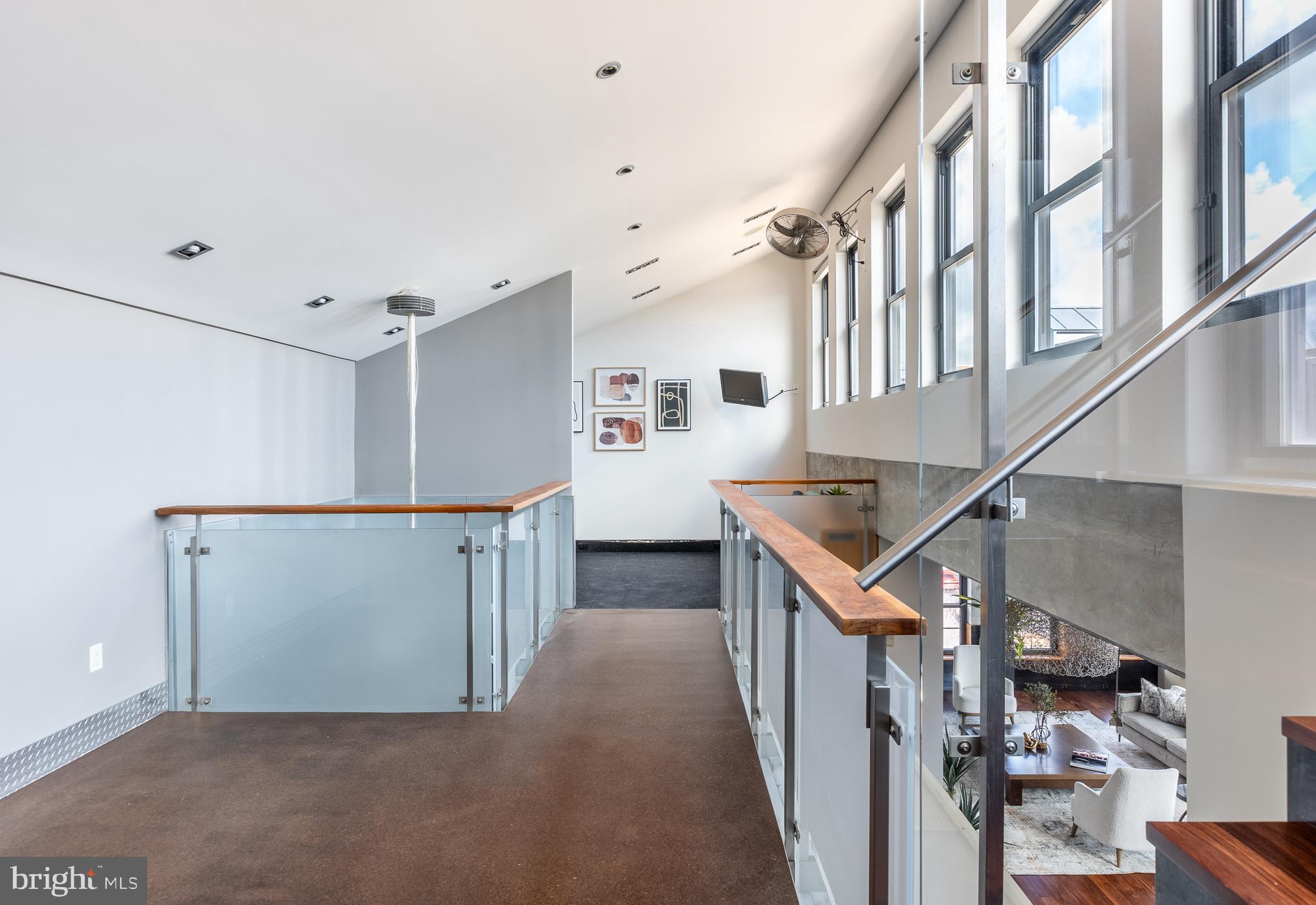 2328 Champlain St NW #416