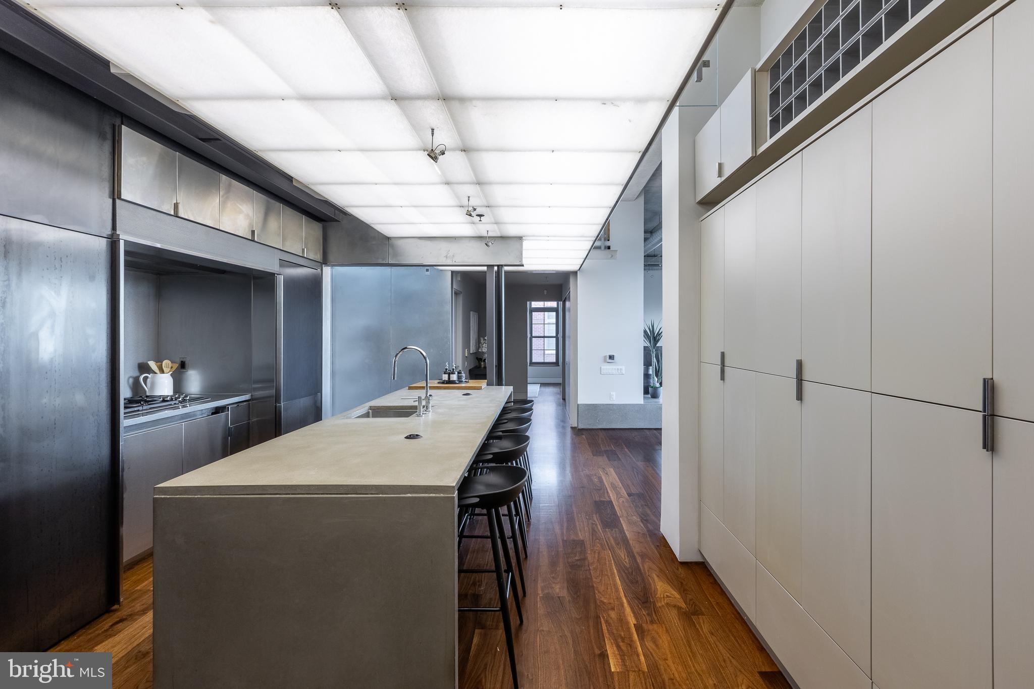 2328 Champlain St NW #416