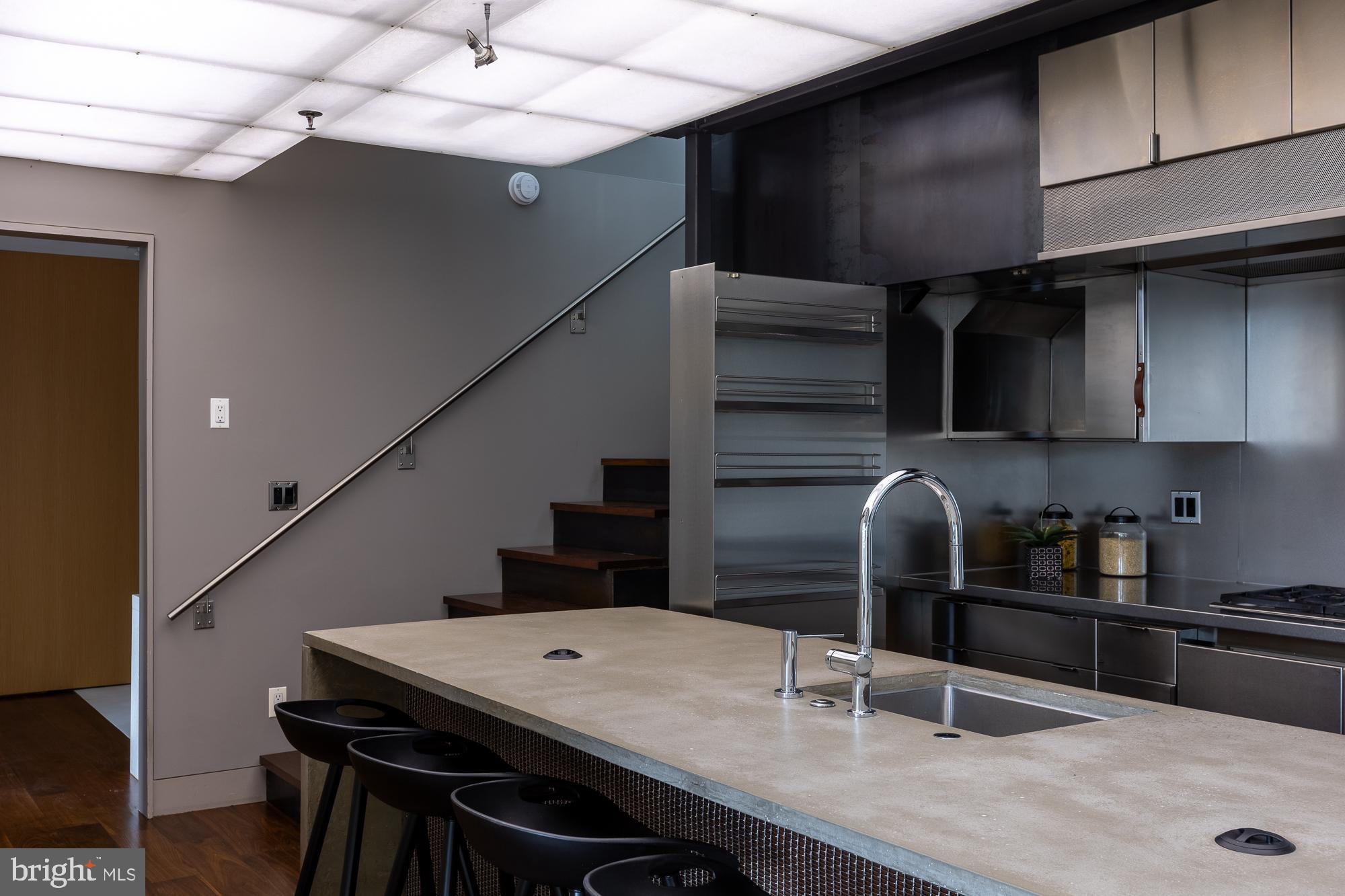 2328 Champlain St NW #416