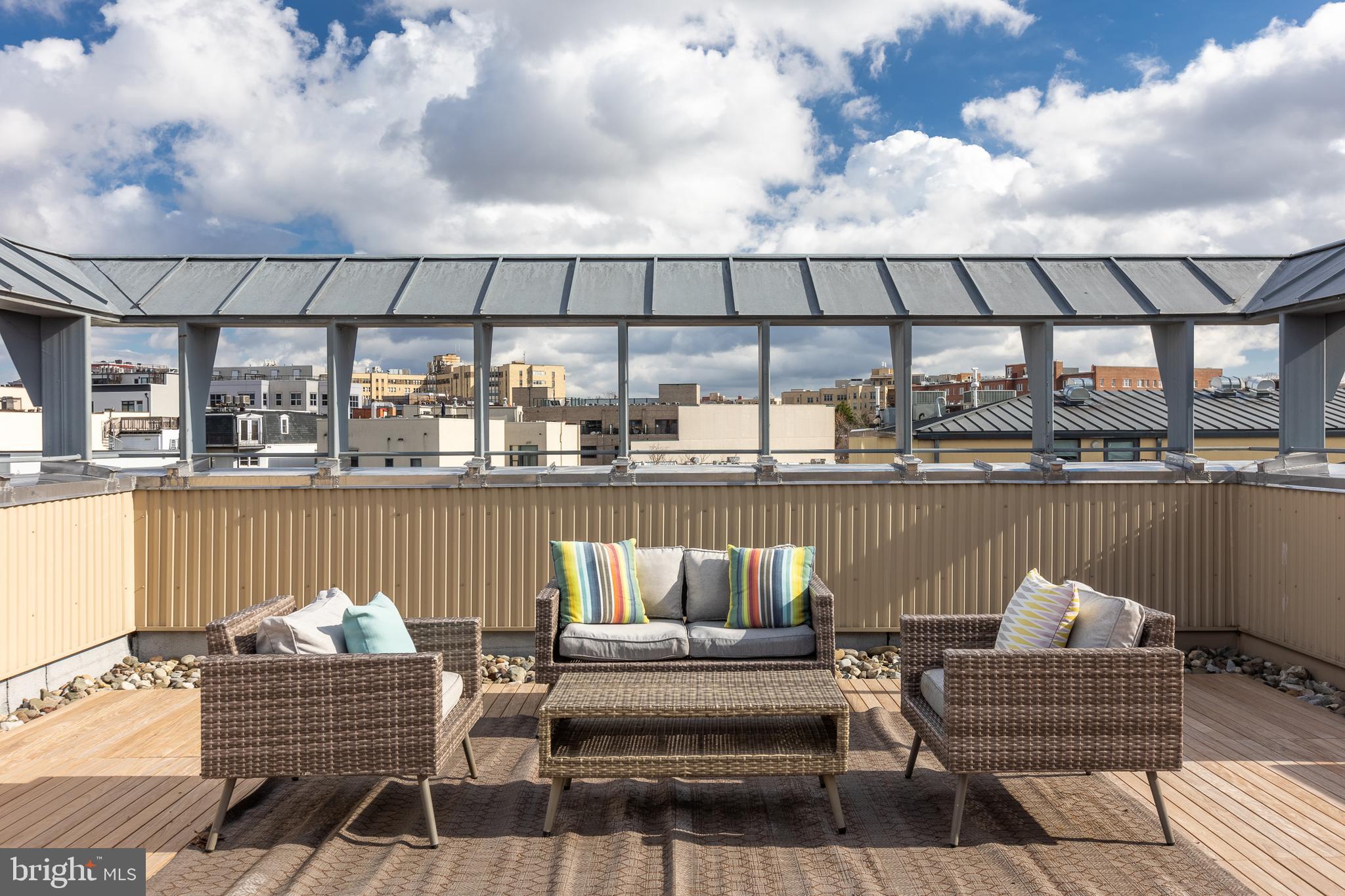 2328 Champlain St NW #416