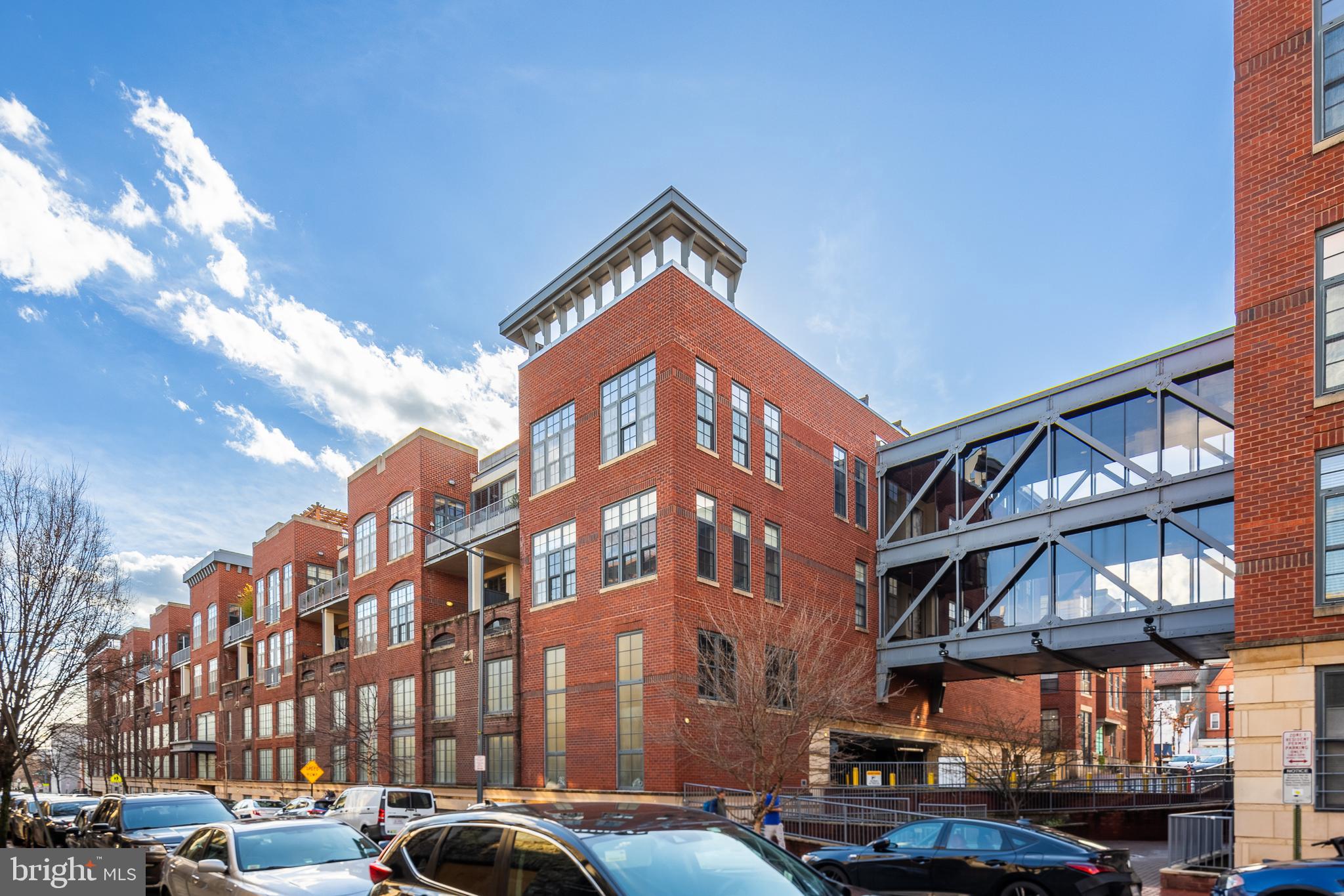 2328 Champlain St NW #416