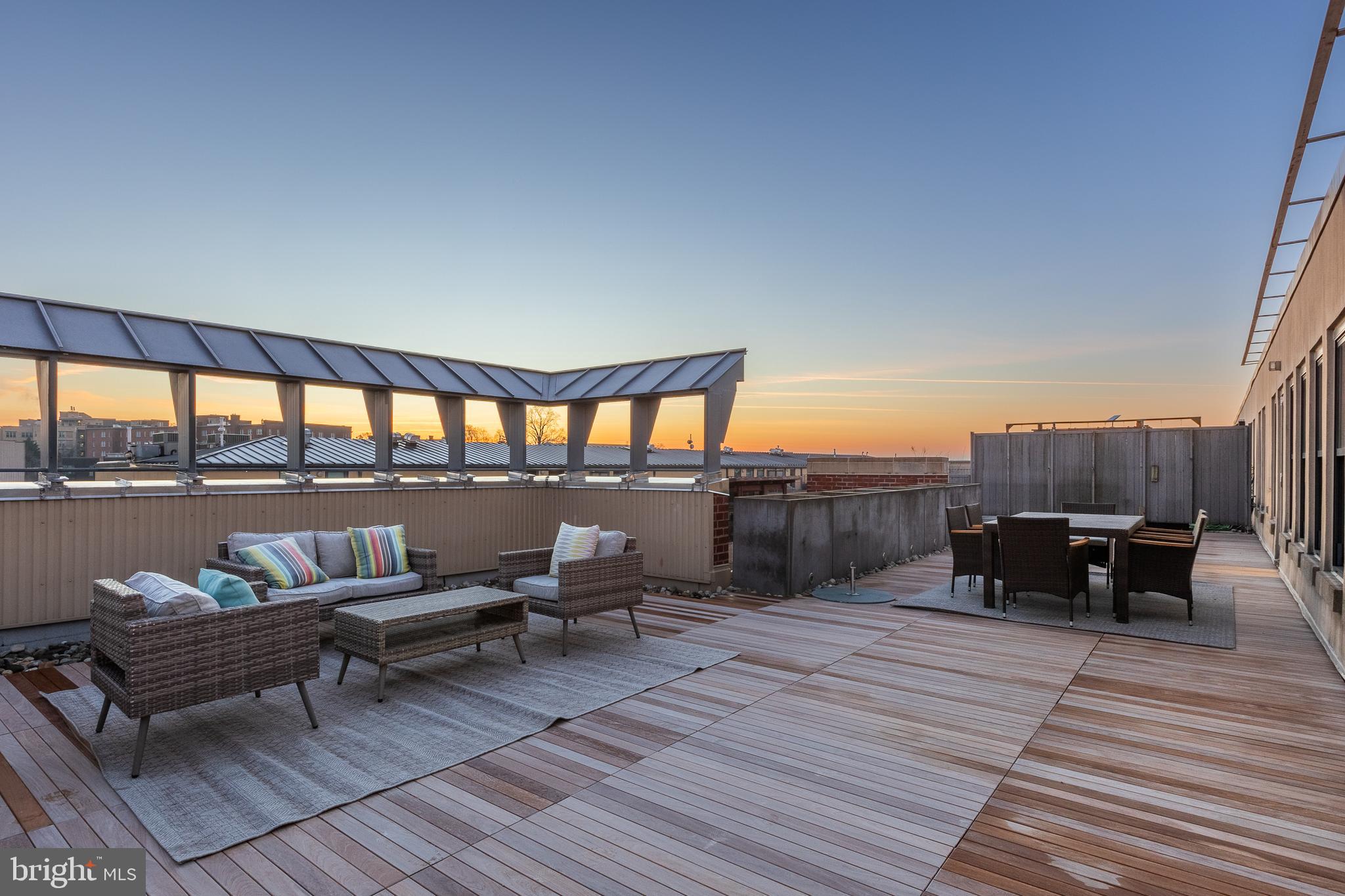 2328 Champlain St NW #416