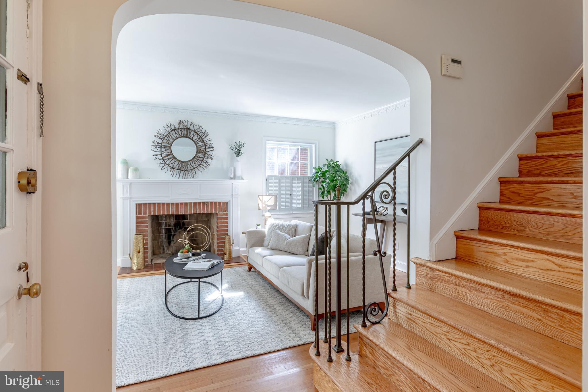 2833 Northampton St NW