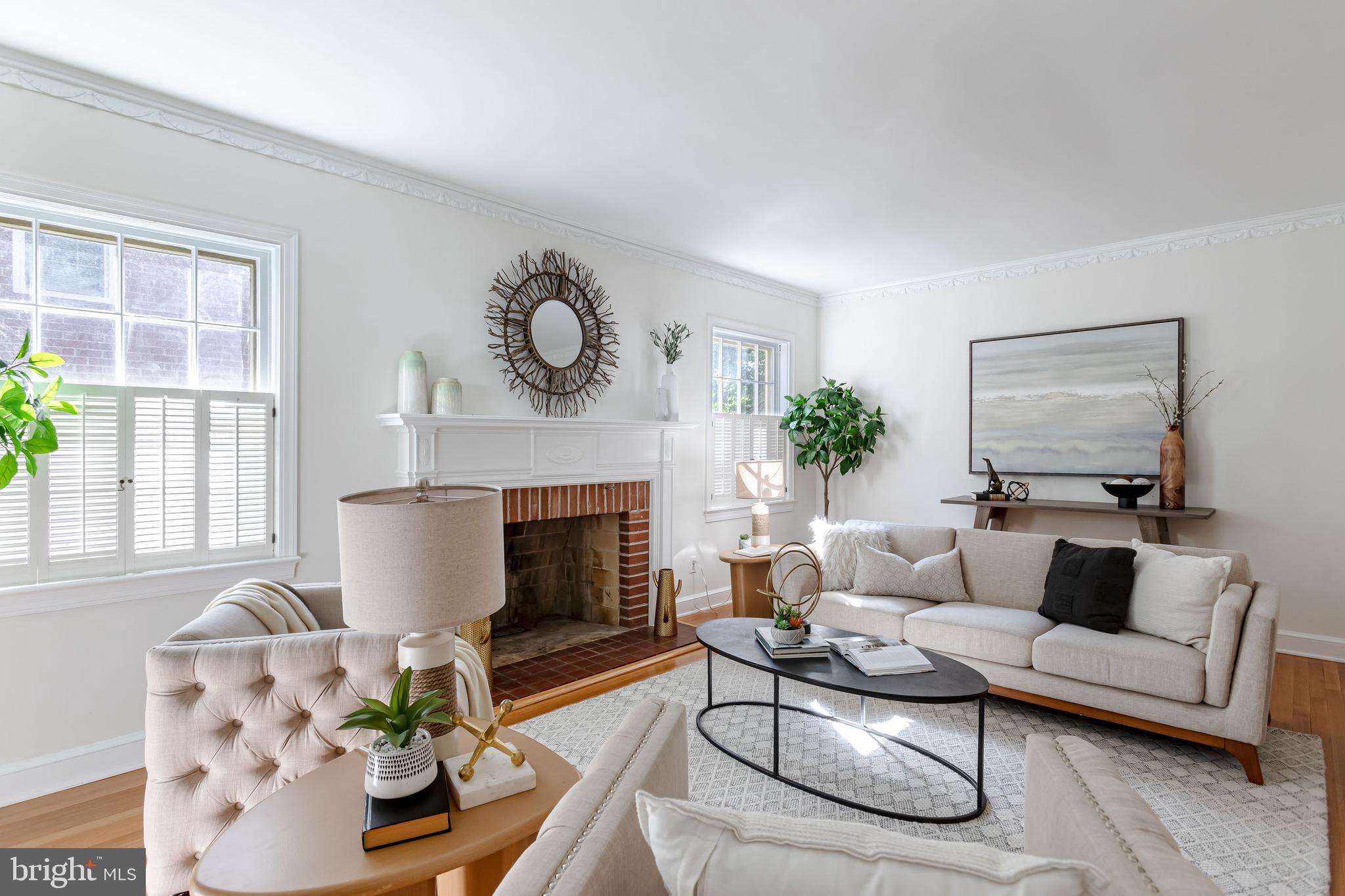 2833 Northampton St NW