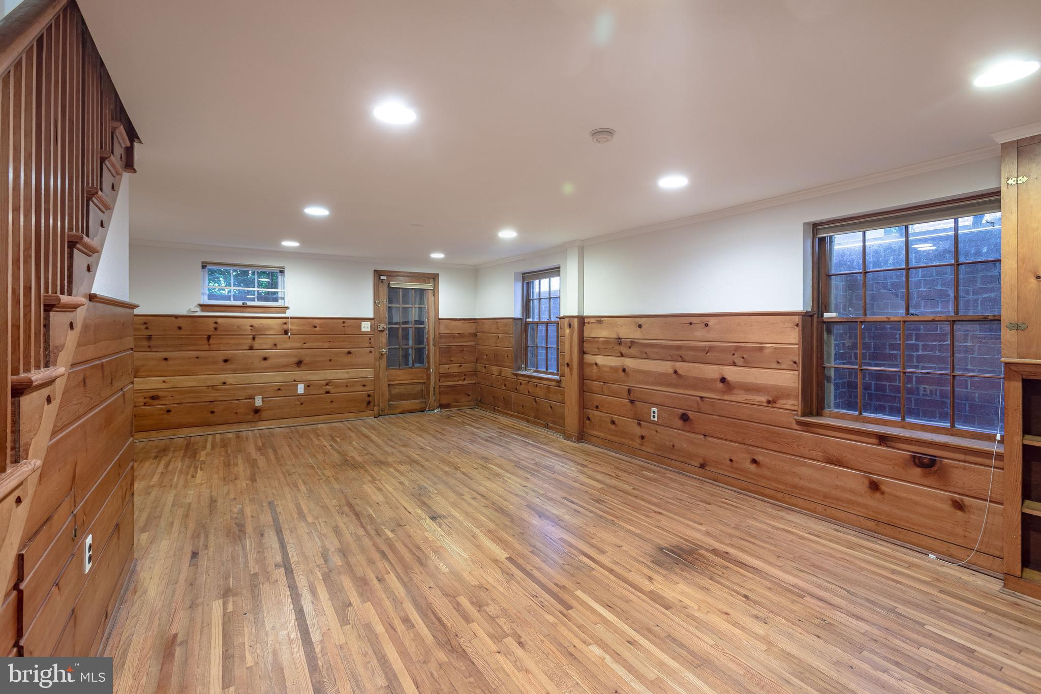 2833 Northampton St NW