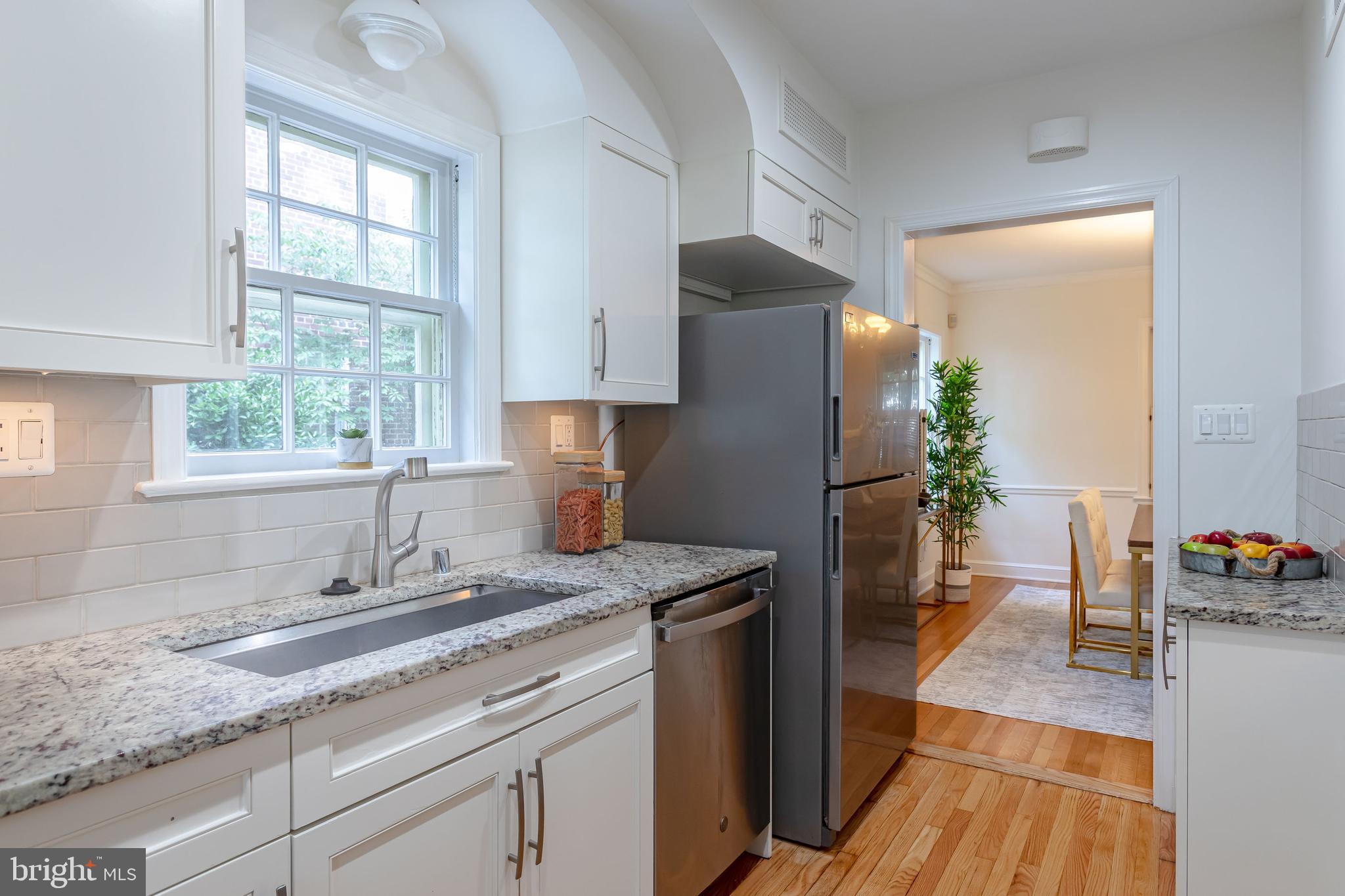 2833 Northampton St NW