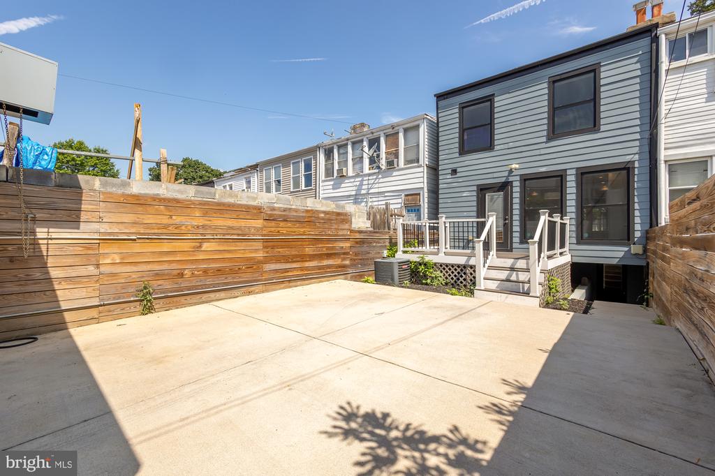432 Emerson St NW