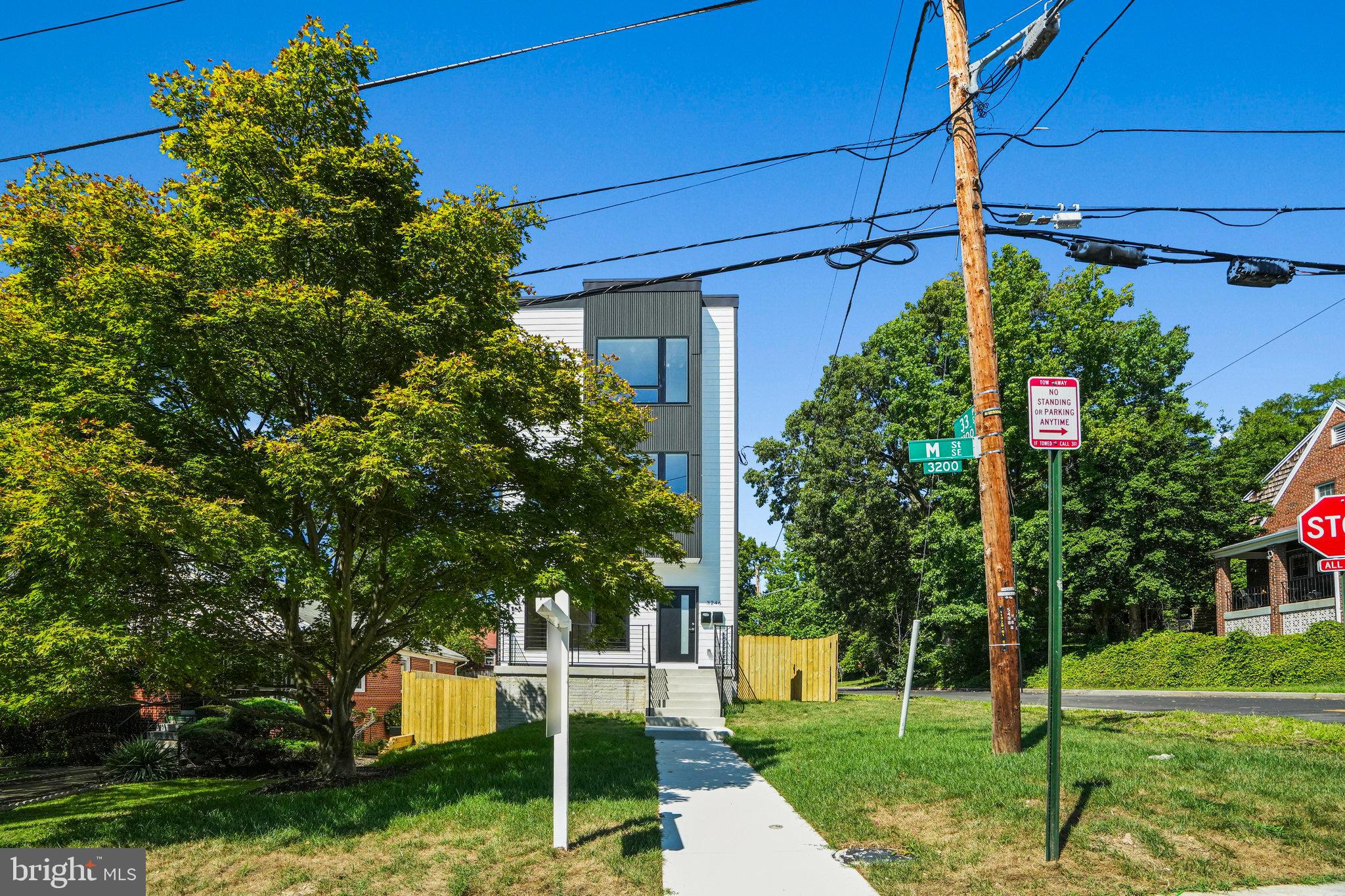 3246 M St SE