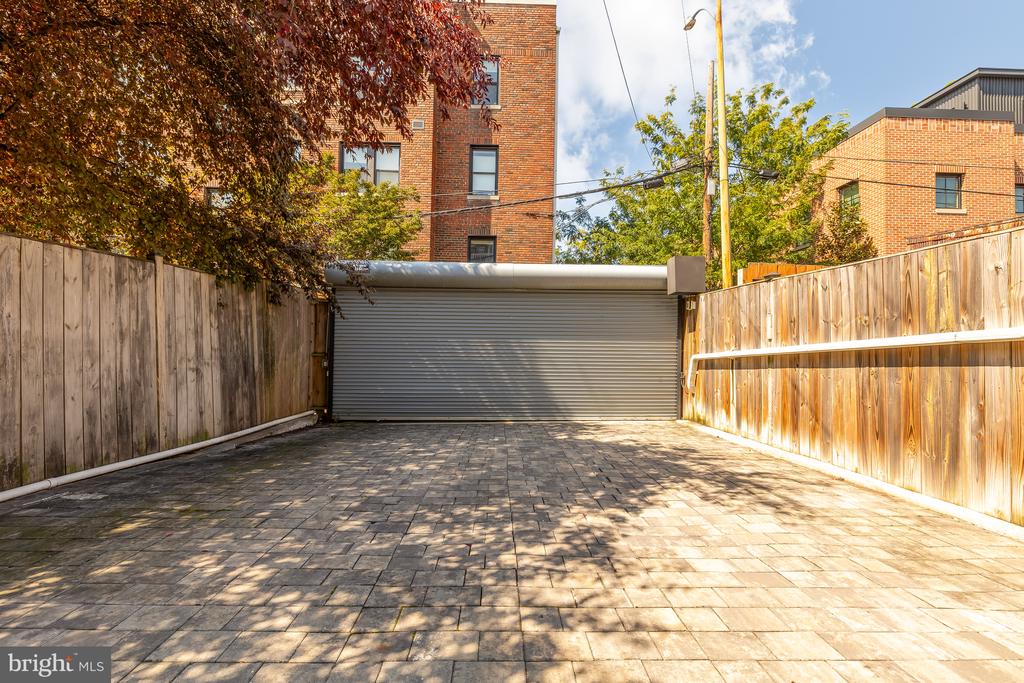 2210 Flagler Pl NW