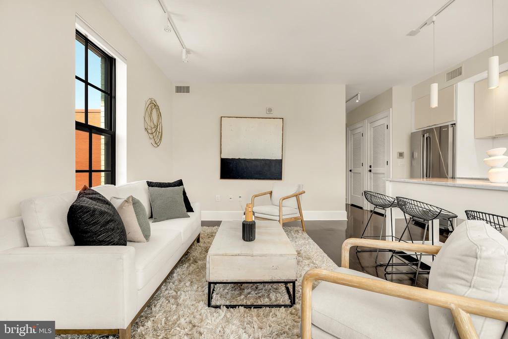 1011 M St NW #602