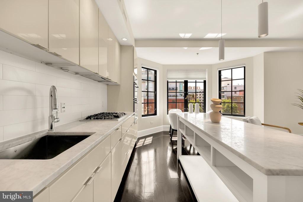 1011 M St NW #602