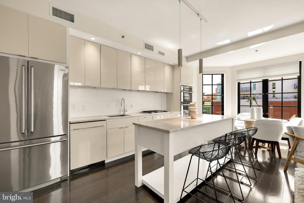 1011 M St NW #602