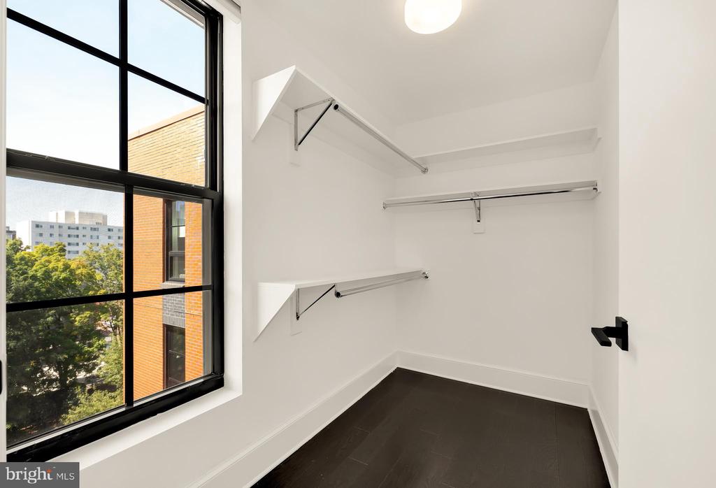 1011 M St NW #602