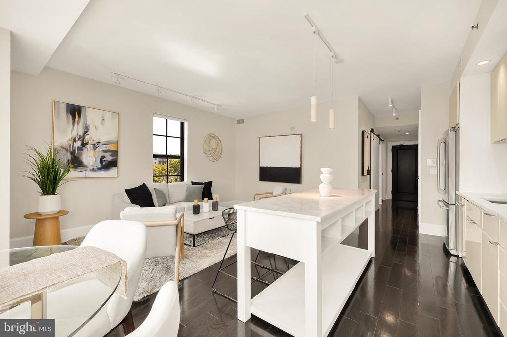 1011 M St NW #602