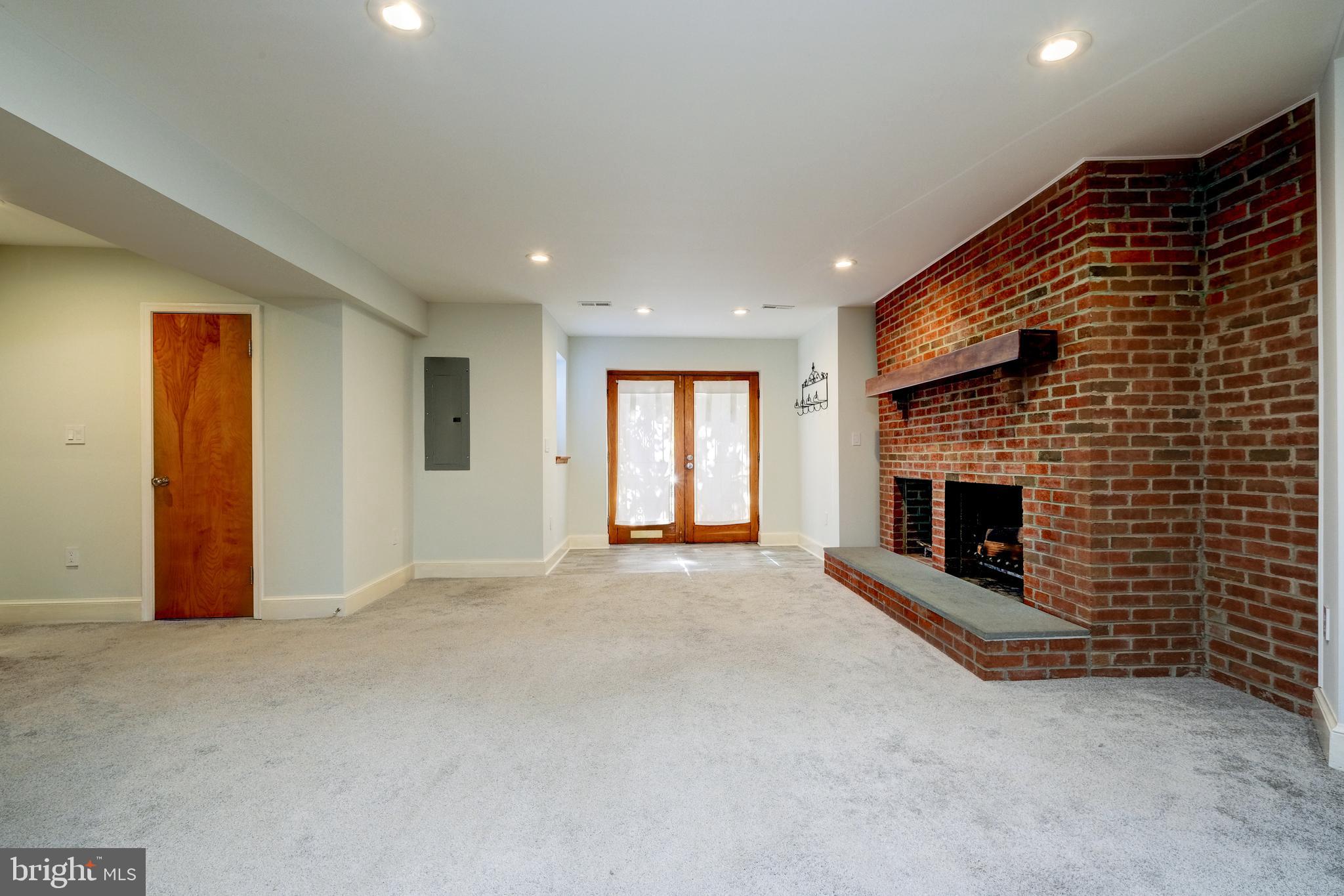 2105 O ST NW #LOWER UNIT