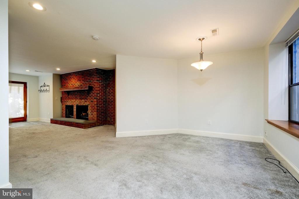 2105 O ST NW #LOWER UNIT