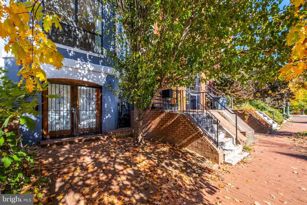 2105 O ST NW #LOWER UNIT