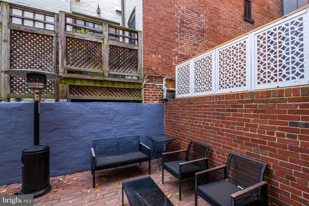 2105 O ST NW #LOWER UNIT