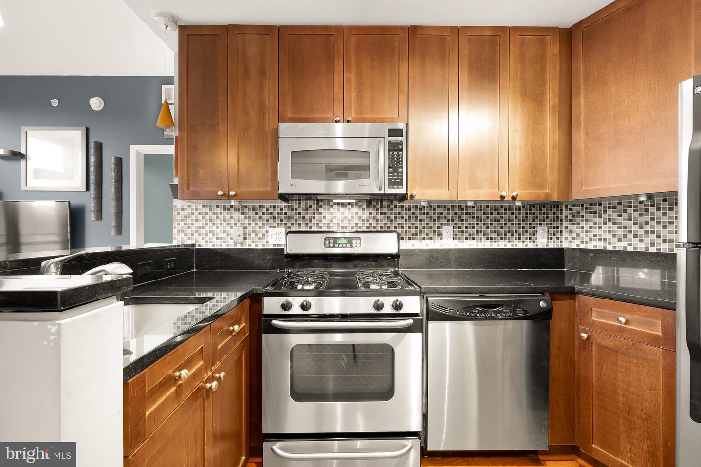 2120 Vermont Ave NW #422