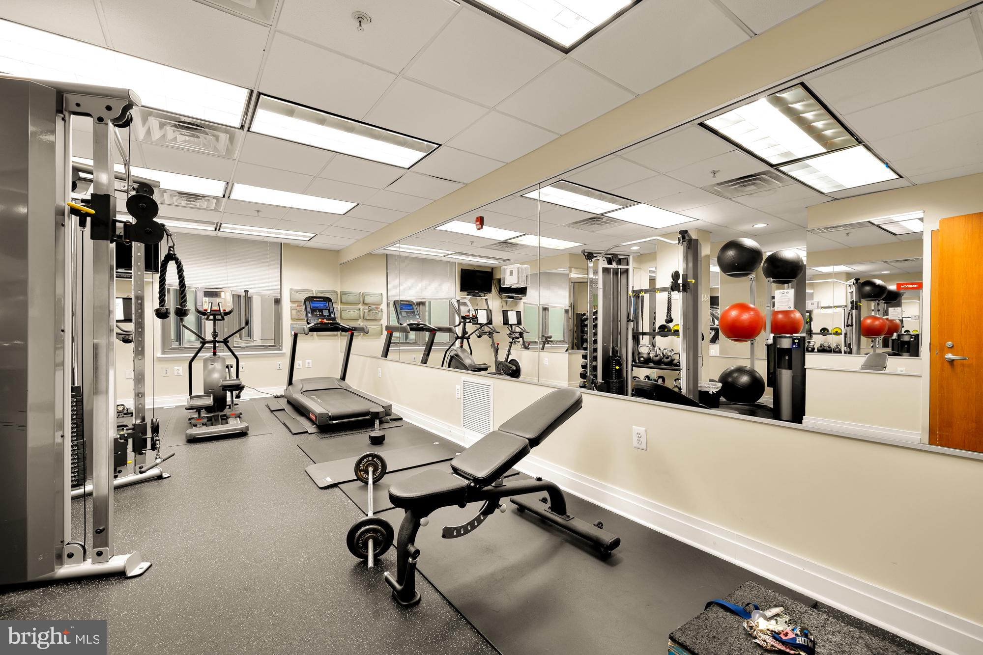 2120 Vermont Ave NW #422